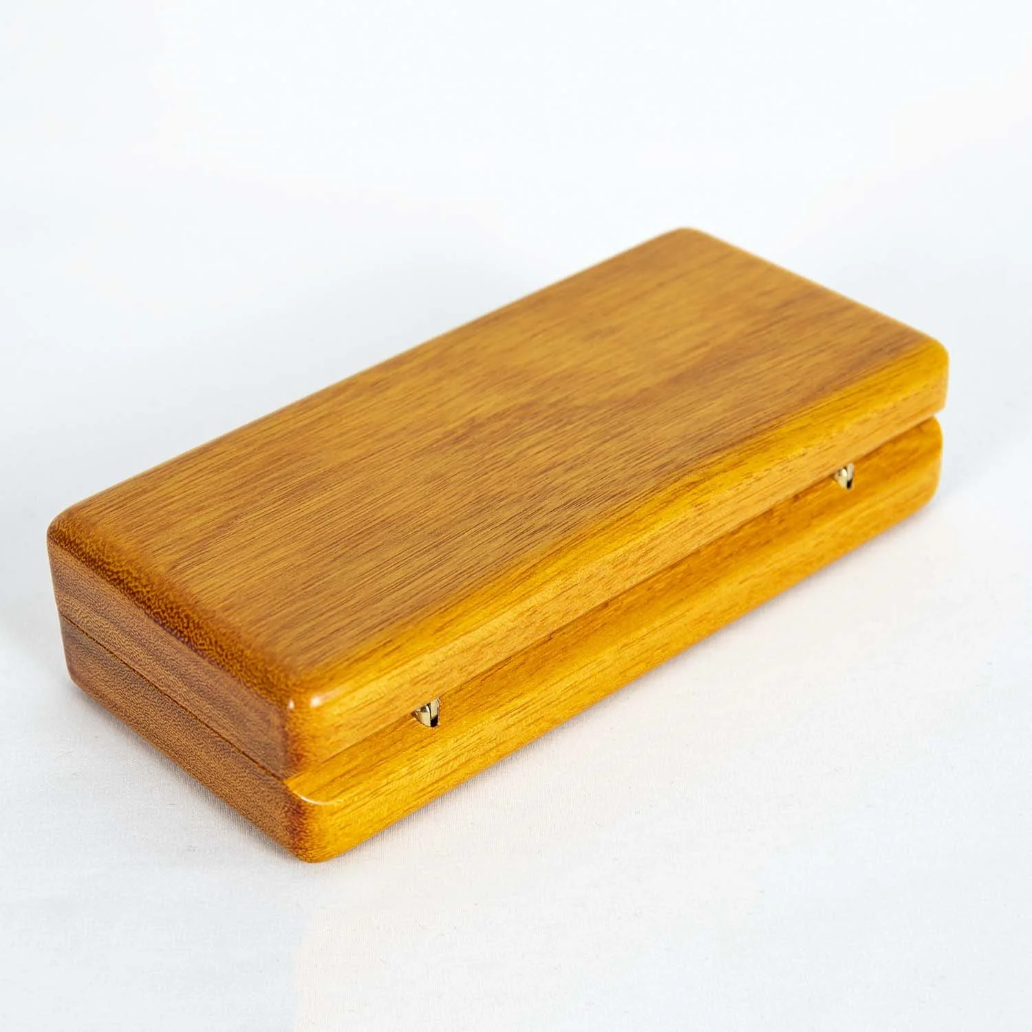 osage-orange-eyeglass-case-closed-angle-studio.jpg