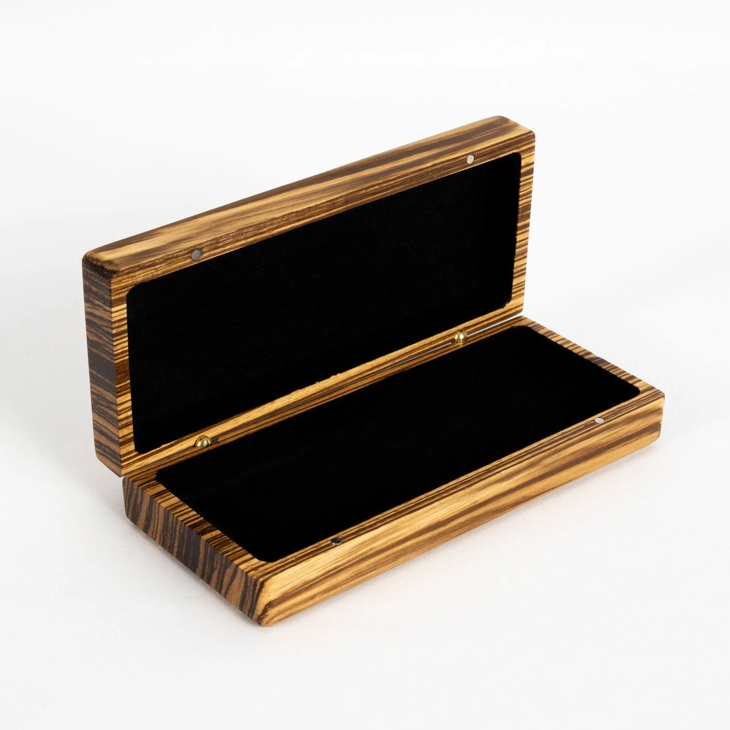 TWeatherhead&Co-zebrawood-glasses-case-luxury-sports-and-lifestyle—egz_interior view_websize 1.jpg
