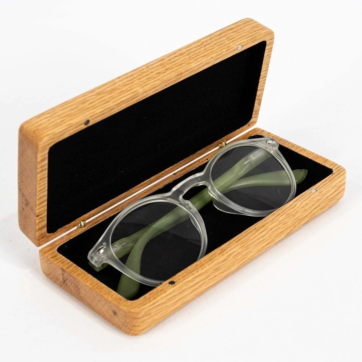 oak-eyeglass-case-with-clear-frame-glasses.jpg