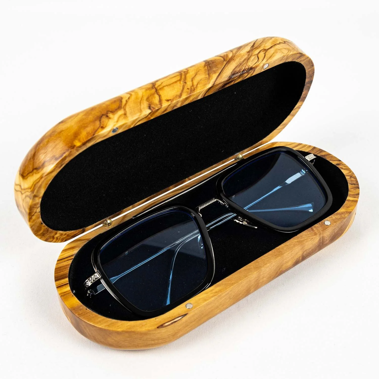 olive-wood-eyeglass-case-open-with-sunglasses-studio.jpg