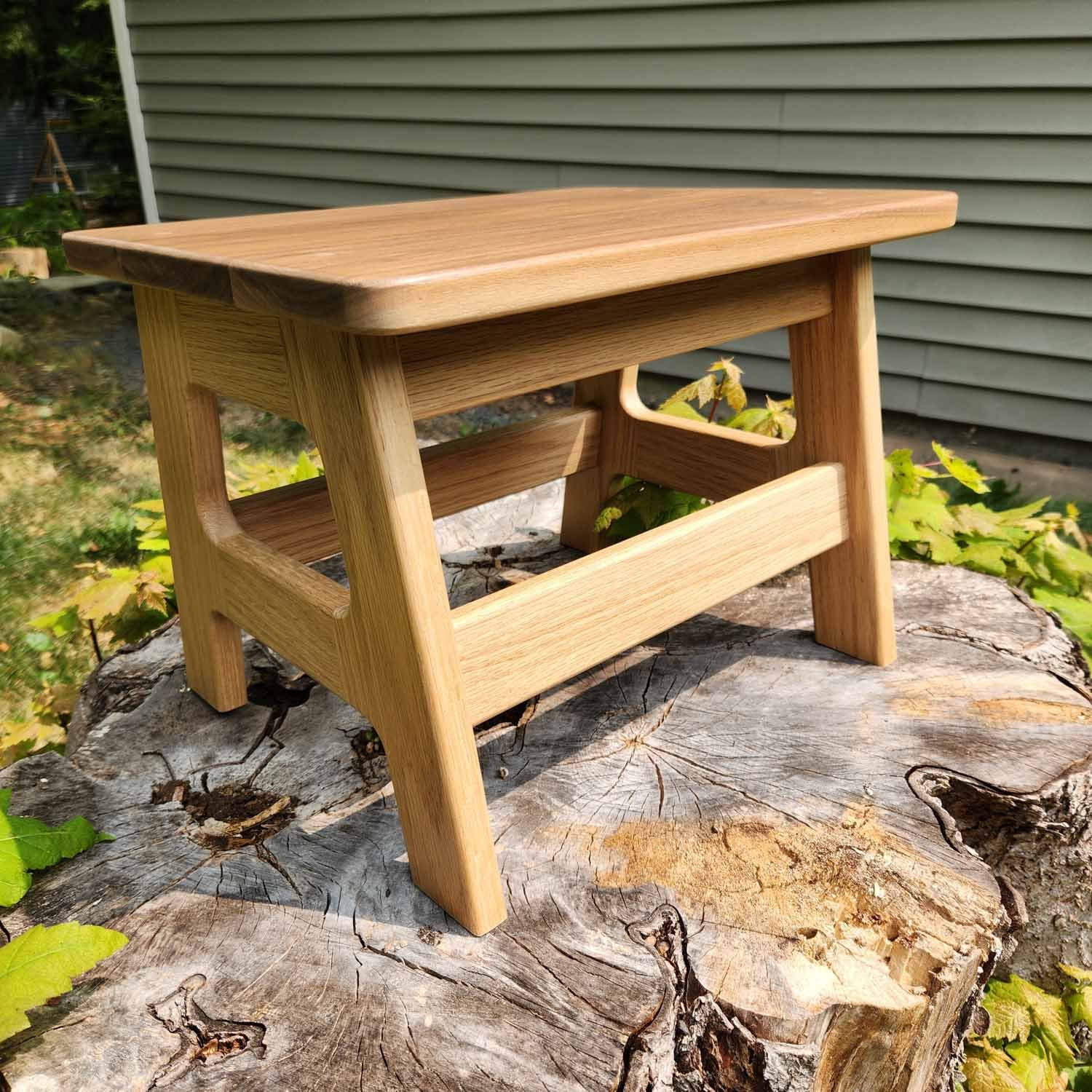 solid-oak-frame-walnut-step-stool-detail-tweatherheadco.jpg