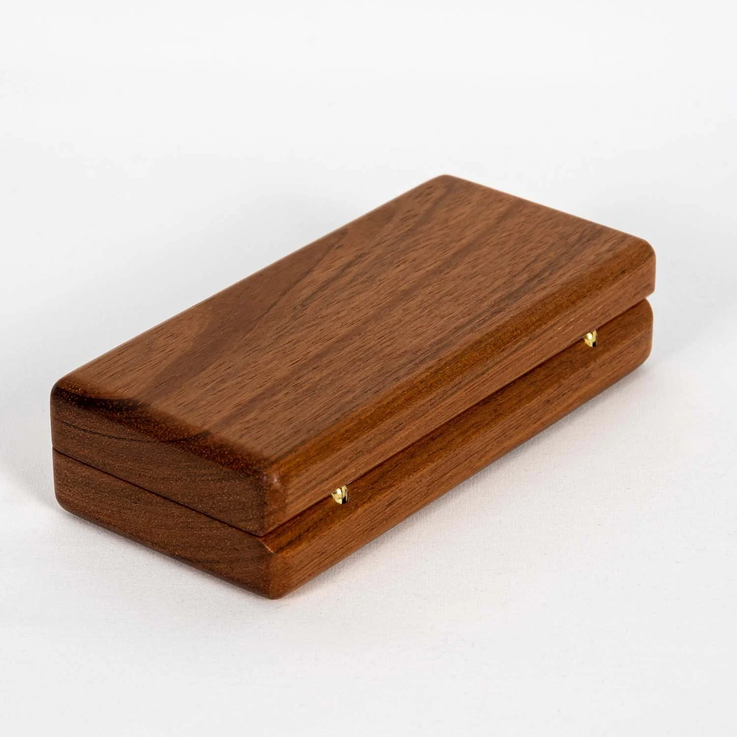 jatoba-eyeglass-case-closed-white-background-tweatherheadco.jpg