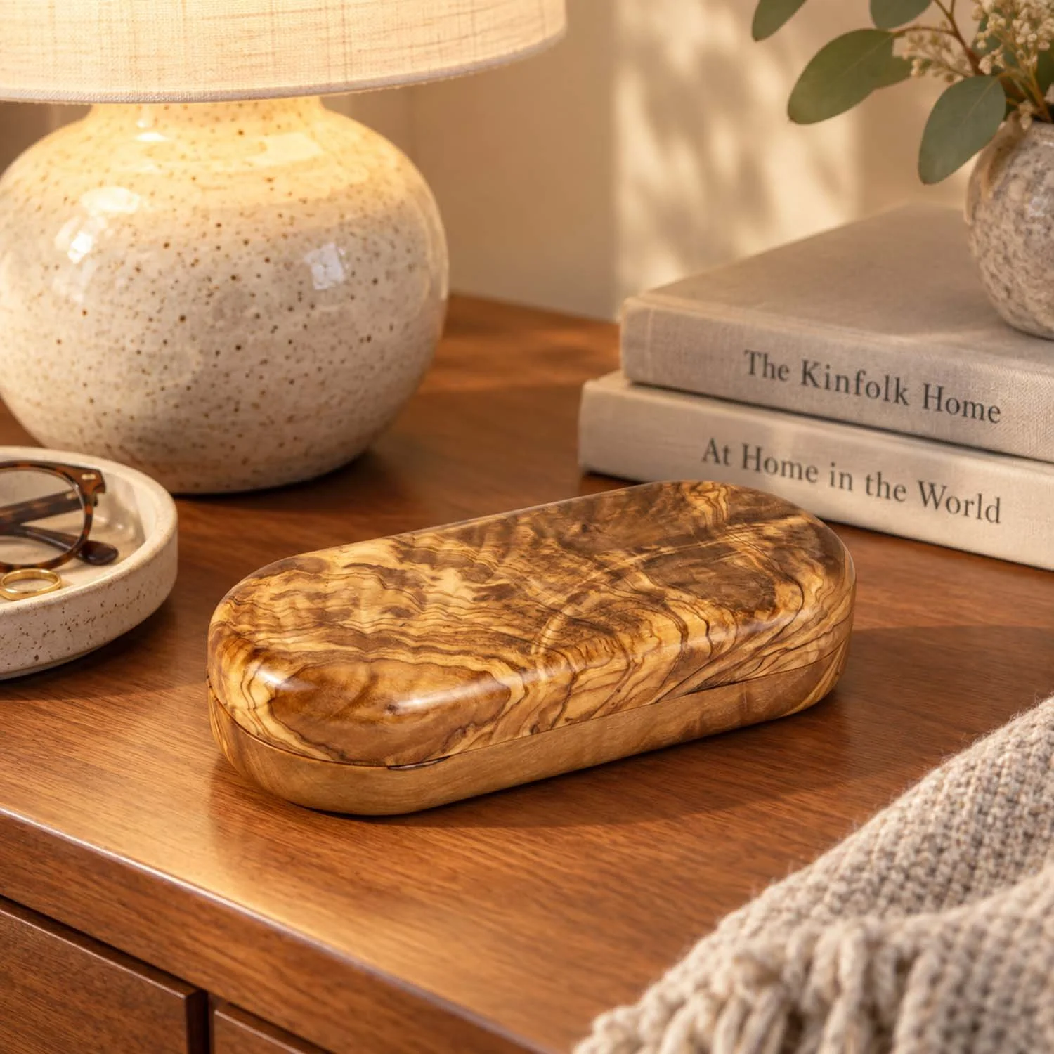olive-eyeglass-case-lifestyle-dresser-lamp-books-27.jpg