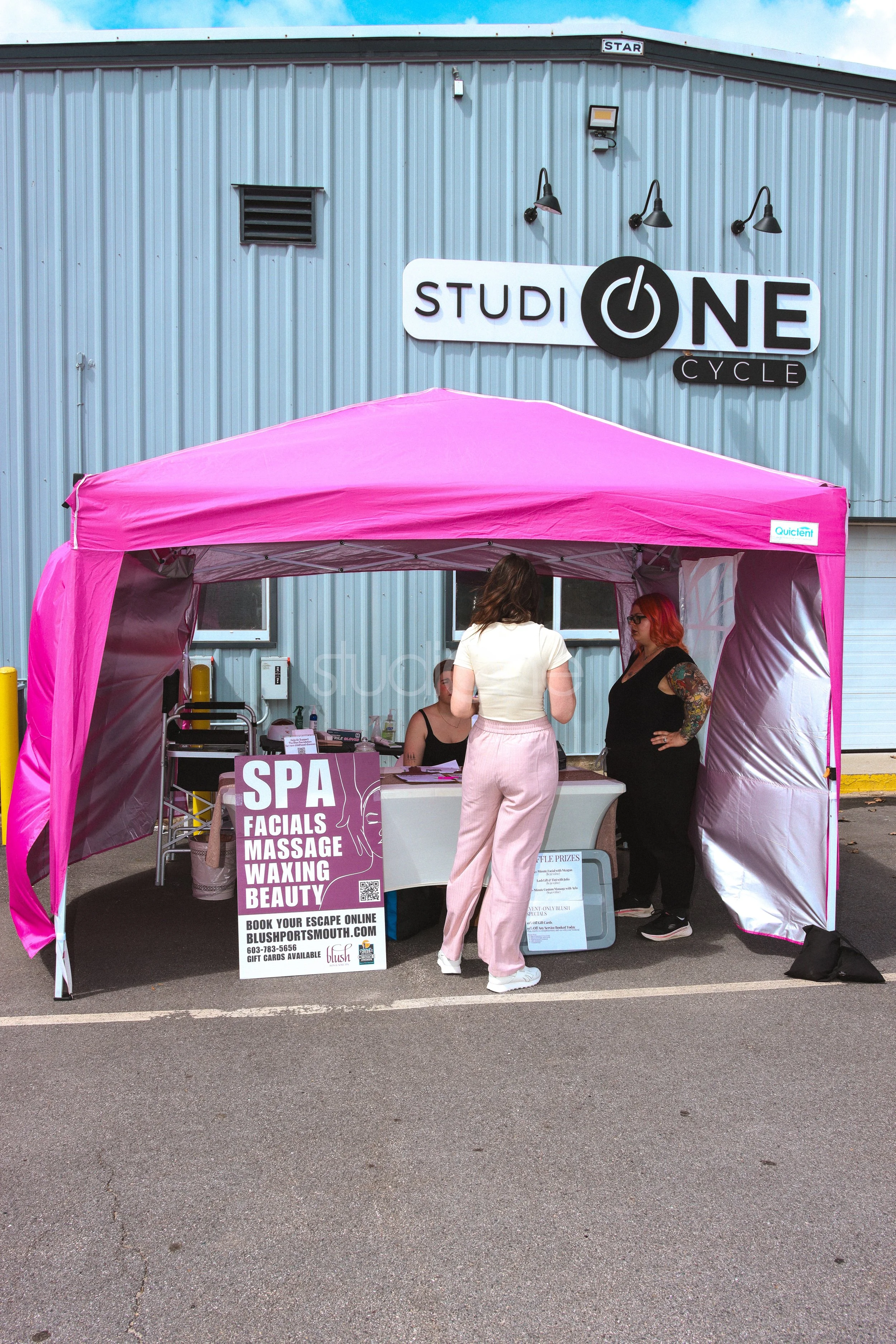 studio-one-parkinglotparty-6.jpg