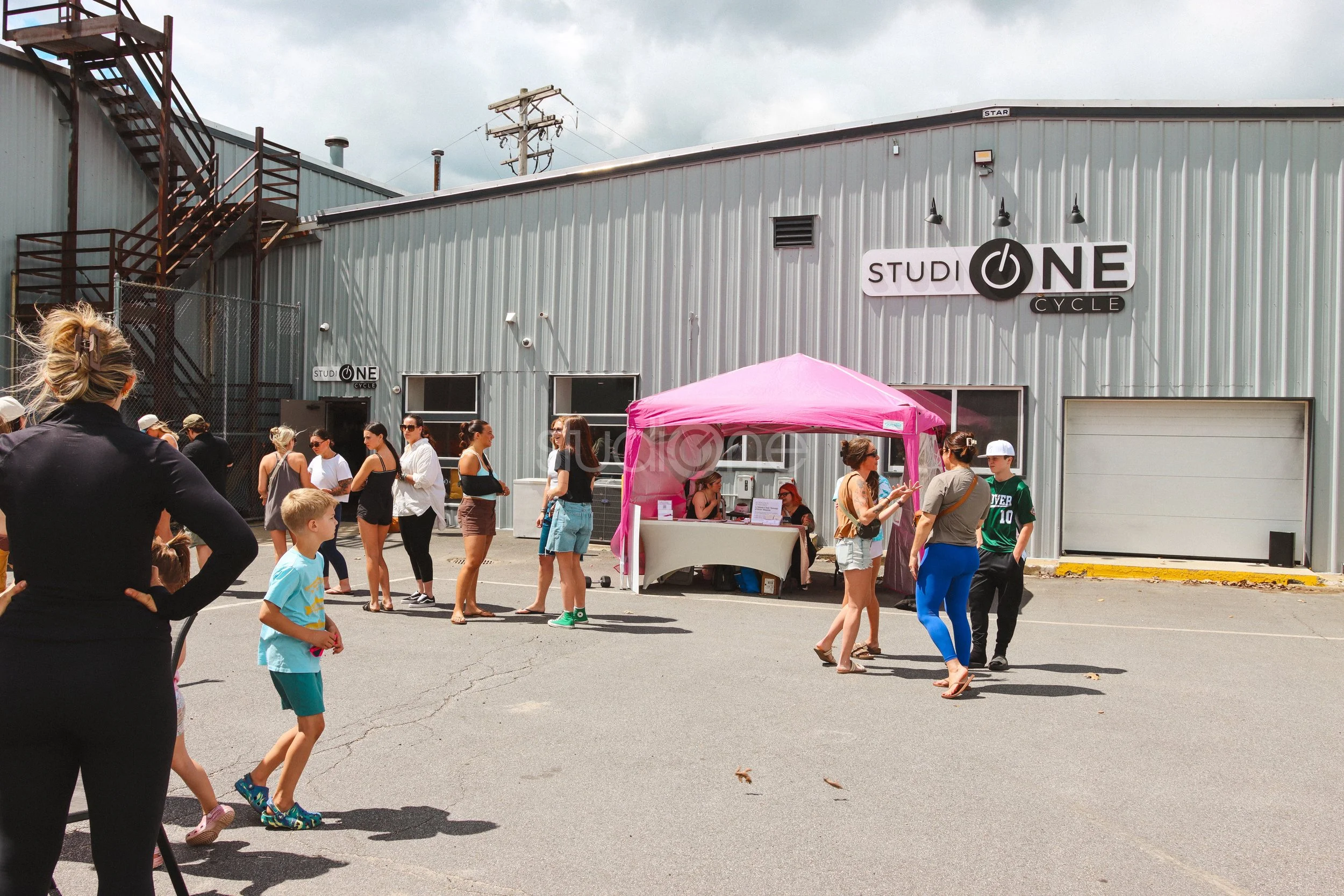 studio-one-parkinglotparty-49.jpg