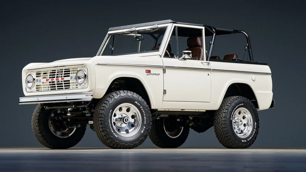 Wimbledon White Classic Bronco