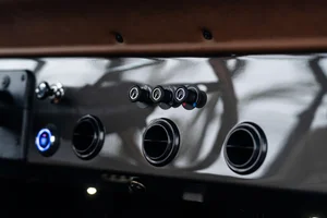Dash controls and air conditioning