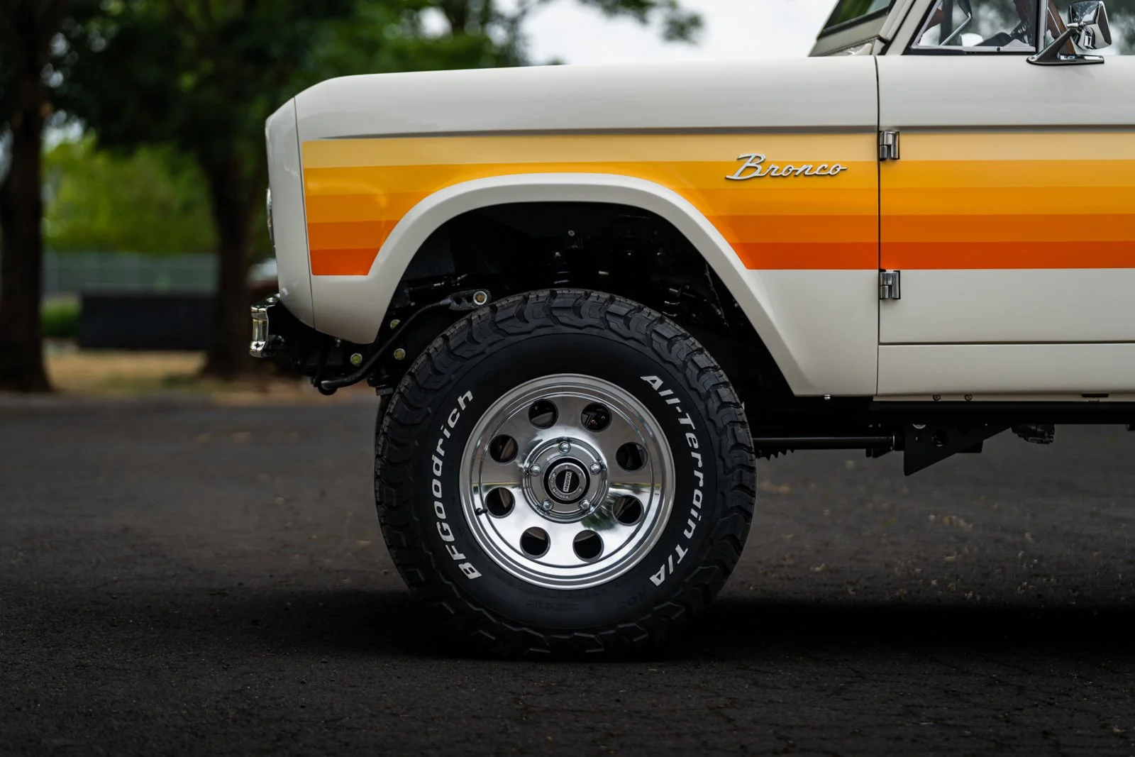 RETRO BRONCO SMALL-32.jpg