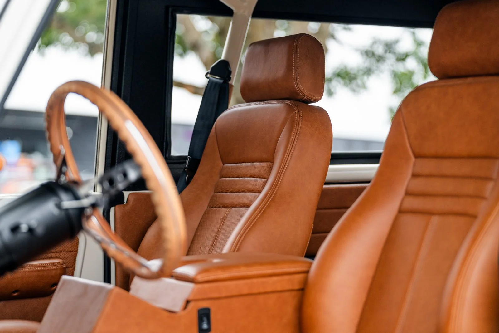 RETRO BRONCO SMALL-13.jpg