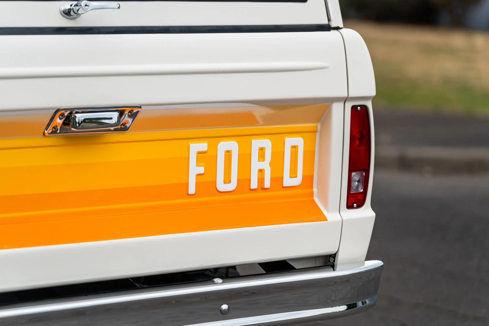 RETRO BRONCO SMALL-24.jpg