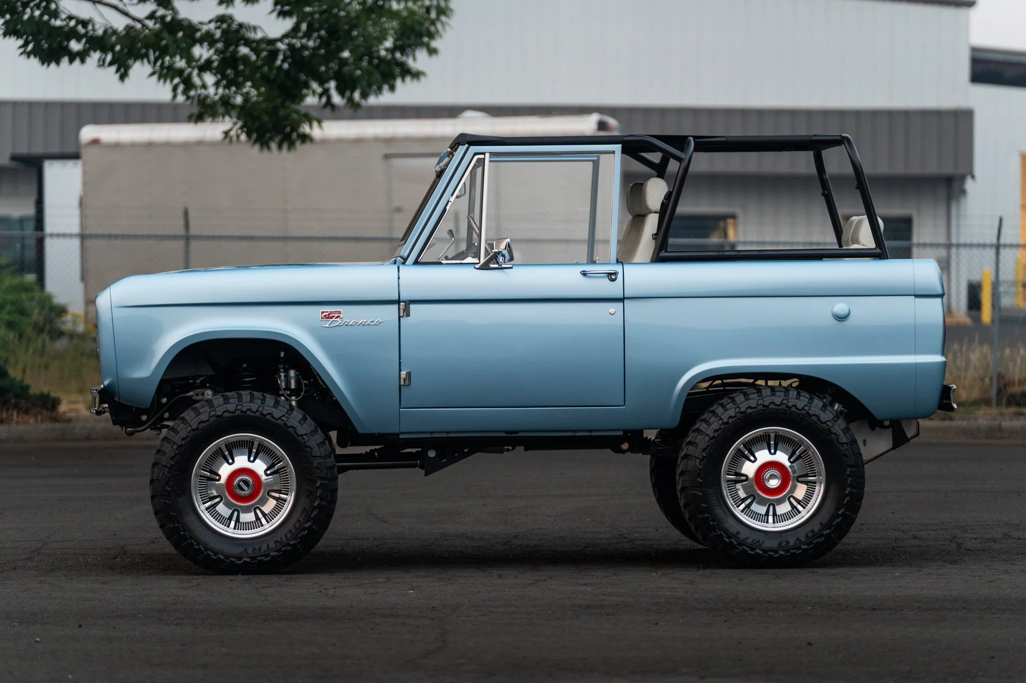 BRONCO BAT BRITBLUE-218.jpg