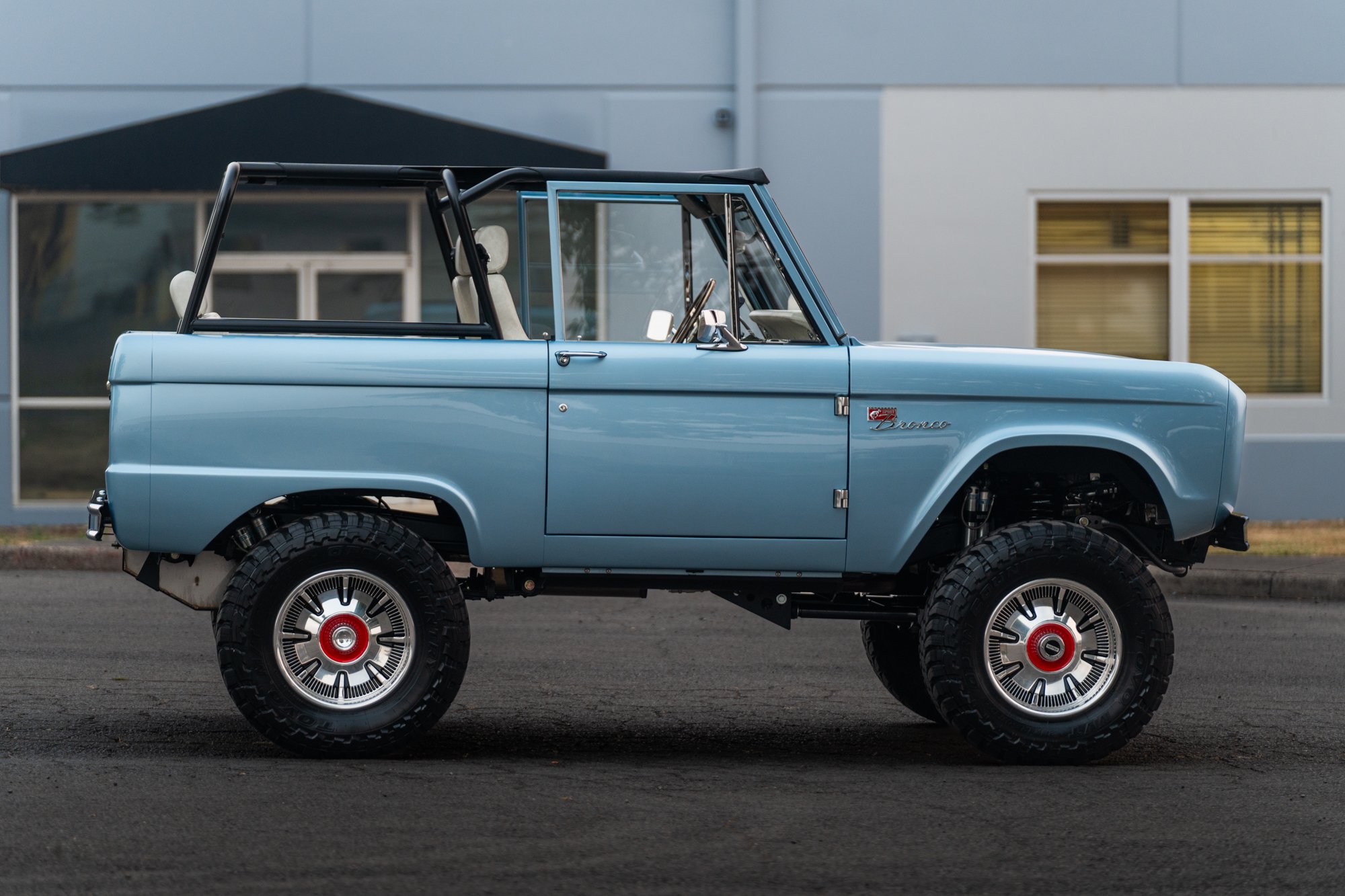 BRONCO BAT BRITBLUE-203.jpg
