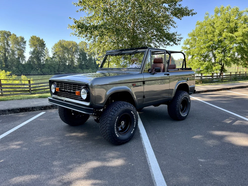 Adventurine Green Classic Bronco