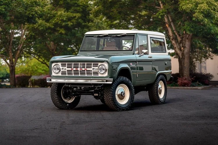 011-custom-olive-green--hlc-order-legacy--1966-ford-bronco-keswick-green.jpg