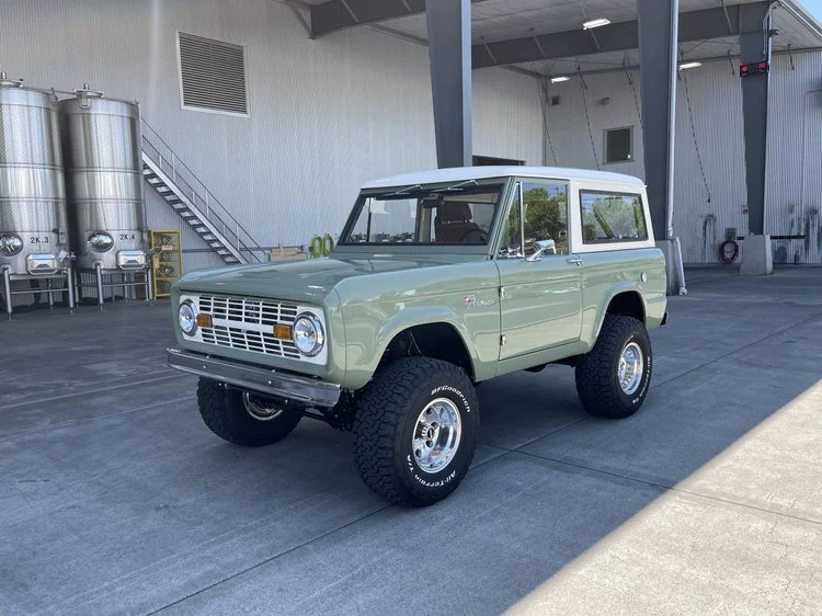 041-boxwood-green--hlc-order-legacy--1969-ford-bronco-boxwood-green-coyote.jpg