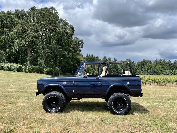 039-midnight-blue--hlc-order-legacy--1970-ford-bronco-midnight-blue-coyote.jpg