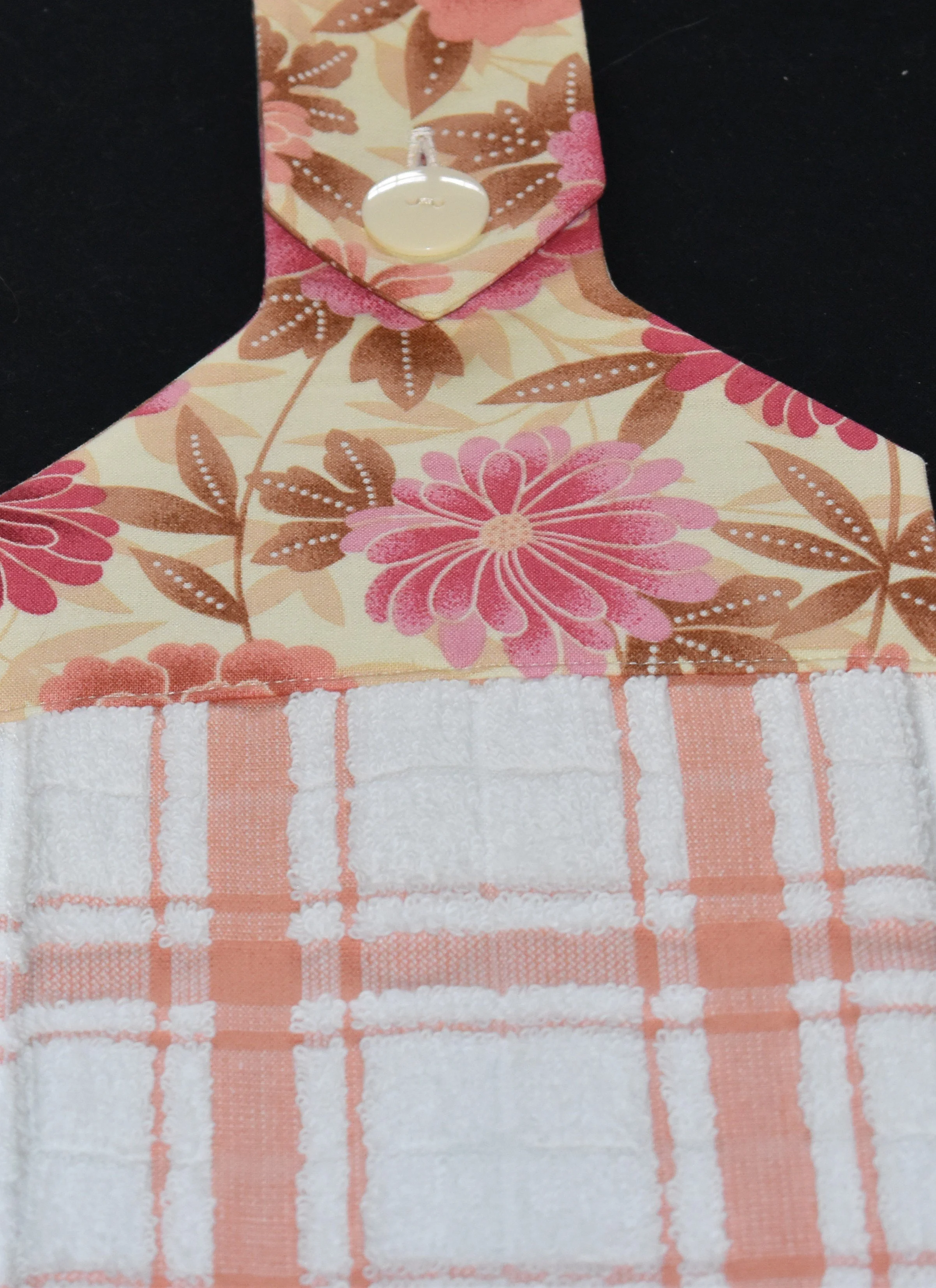HT-044 - Red and Pink Flowers on Various Towels