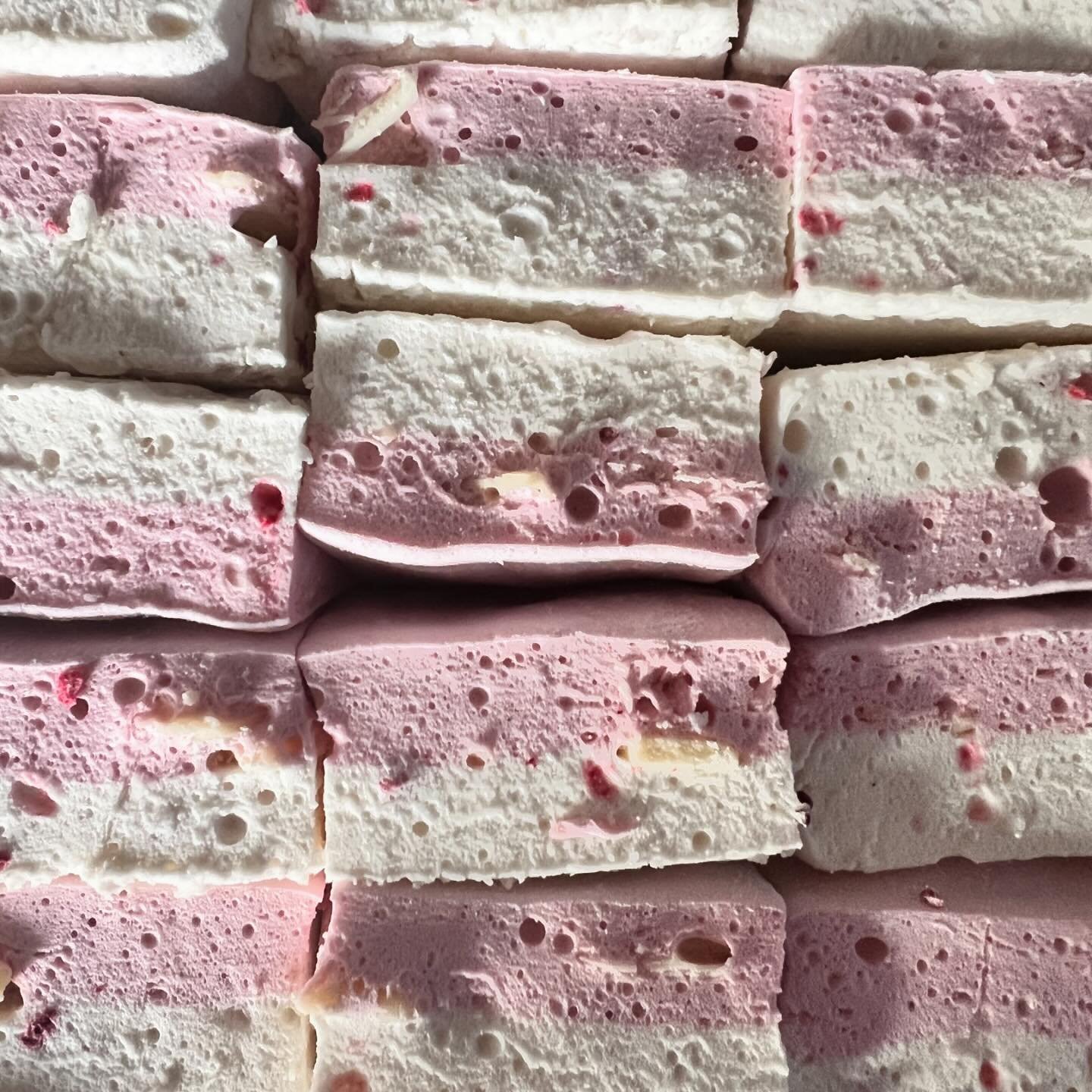 Look what the sunshine brought back 🌞 our much loved Raspberry and White Chocolate Jumbo Mallows 💖💖

The timeless combination comes together in the softest pillowy mallow studded with tangy raspberry pieces and huge chunks of creamy milk chocolate