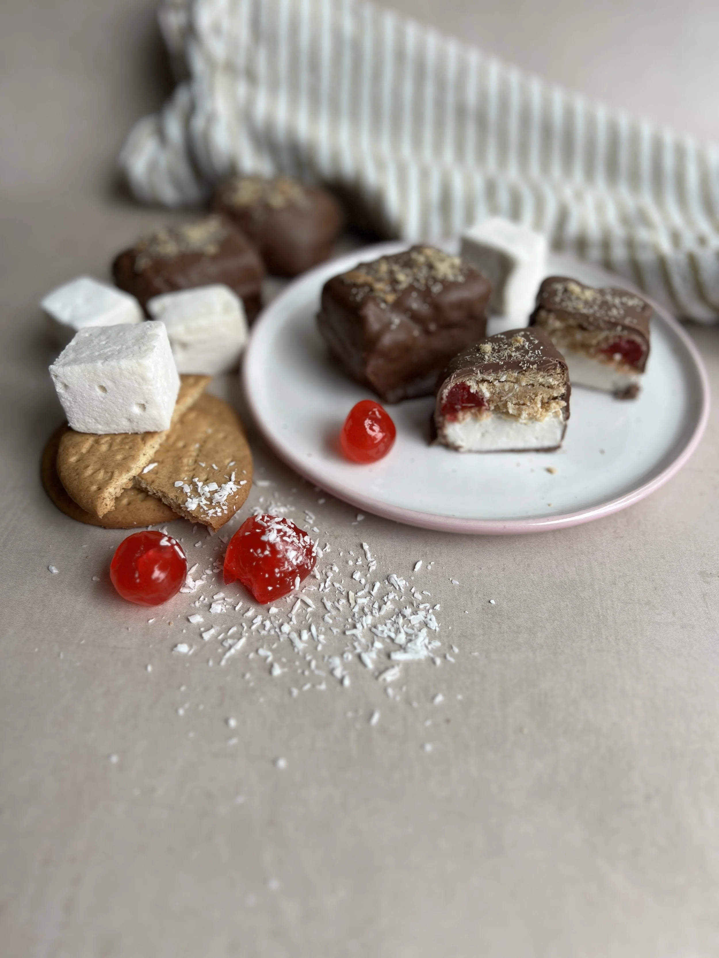 close-up-of-churro-de-leche-mallow-bites