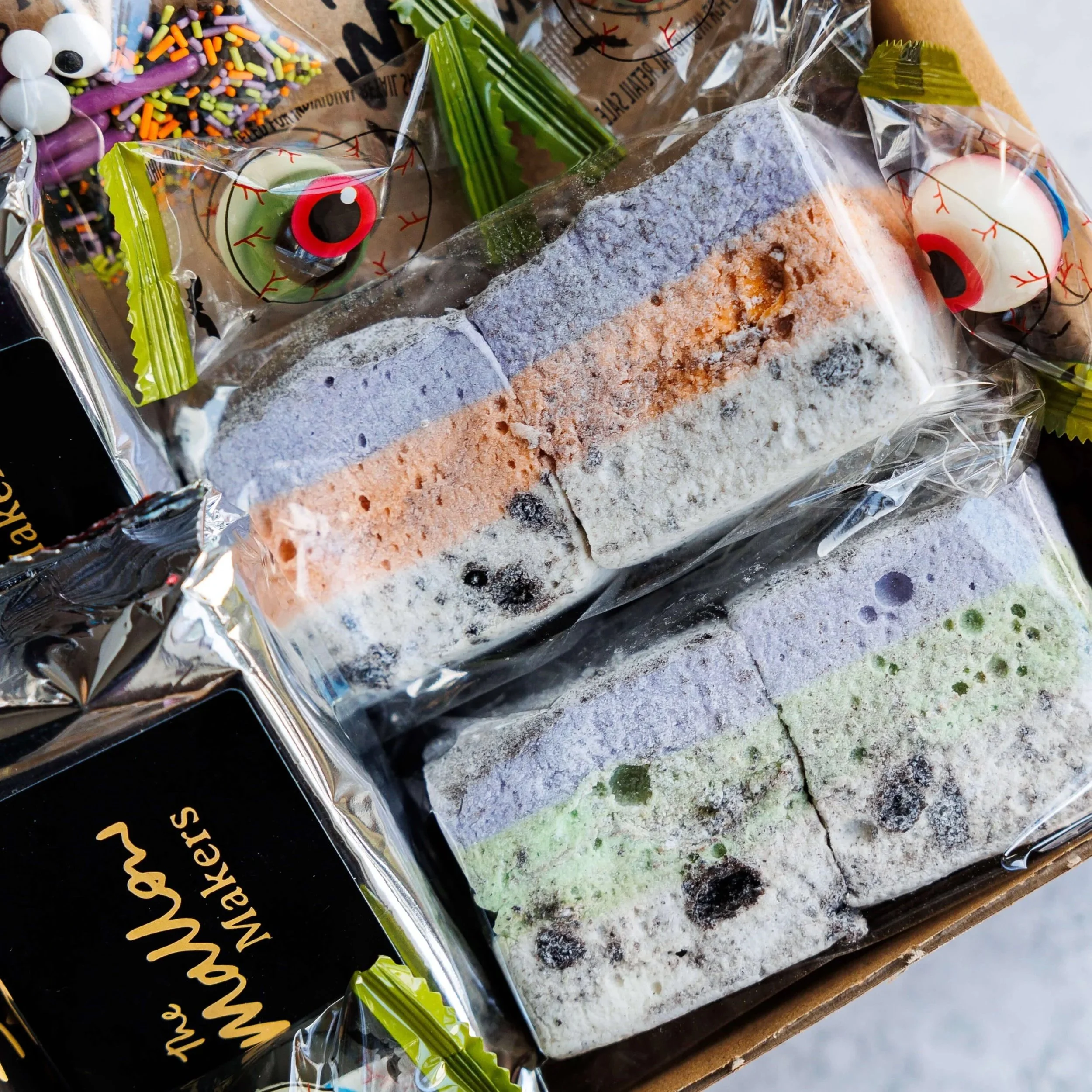 close-up-monster-min-and-orange-mallows-in-smores-kit.jpg