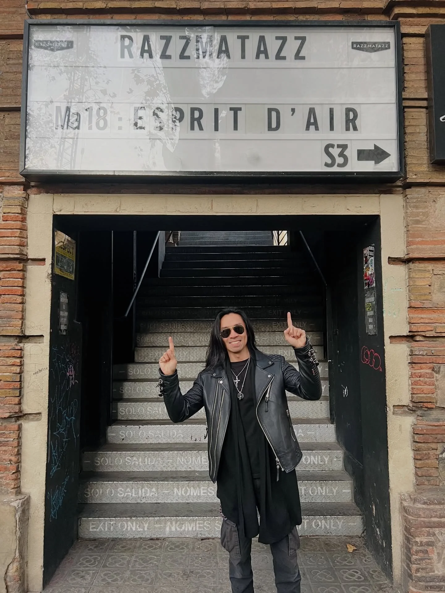 Razzmatazz, Barcelona tonight 🇪🇸

@espritdairofficial #drums 
#pearldrums #sabiancymbals #sabian #promark #evansdrumheads #protectionracket