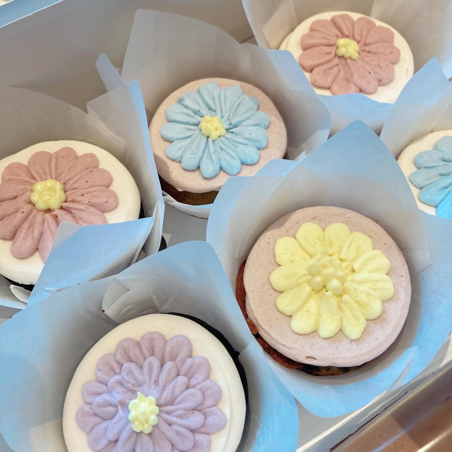 Mother's Day is almost here! These special Strawberry Lemonade floral cupcakes (and matching 6&quot; cakes) are available May 8, 9, and 10 only. Pre-order through the website or give us a call.

Always #glutenfree, always #vegan!