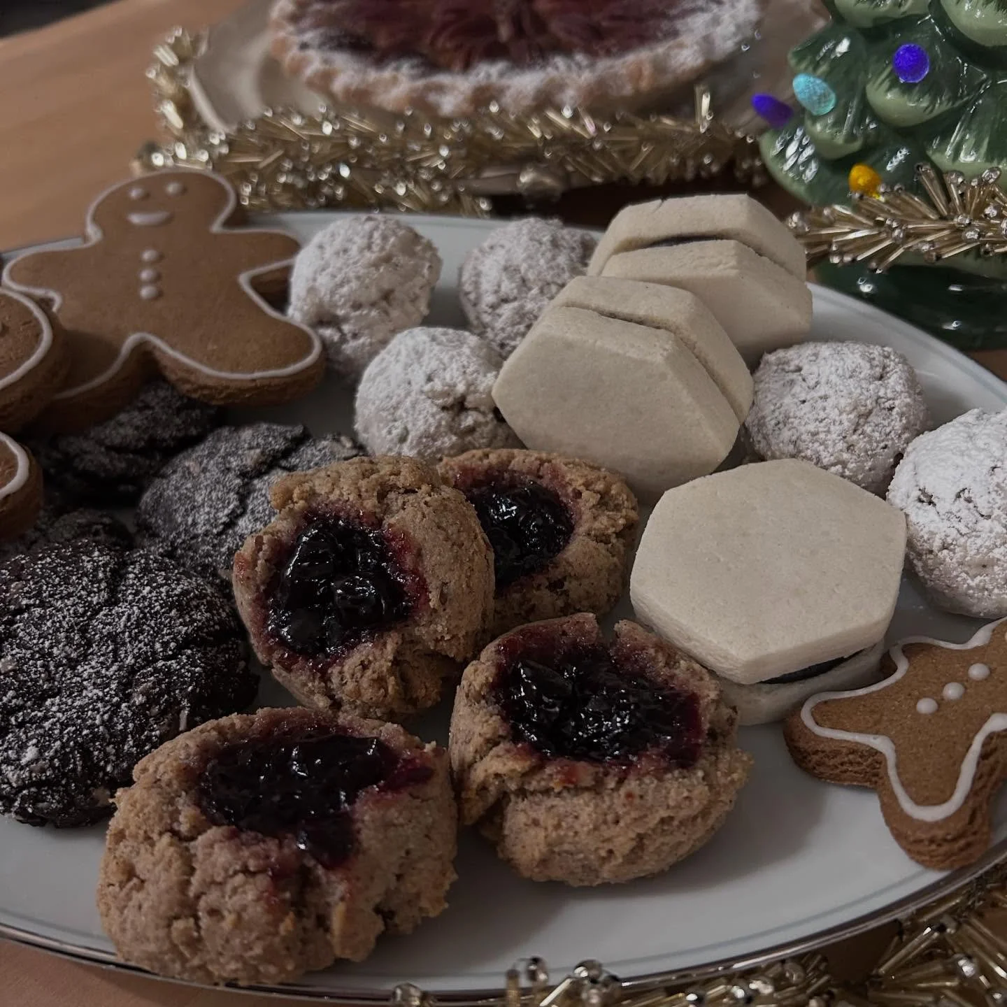 Special holiday cookies will be in the case for the next couple of weeks! They are all #glutenfree and #vegan and, dang it, delicious!

Hours: 
Thursday 18th, 11 to 6 
Friday 19th, 11 to 6 
Saturday 20th, 11 to 5 

Tuesday 23rd, 11 to 5
Wednesday 24t