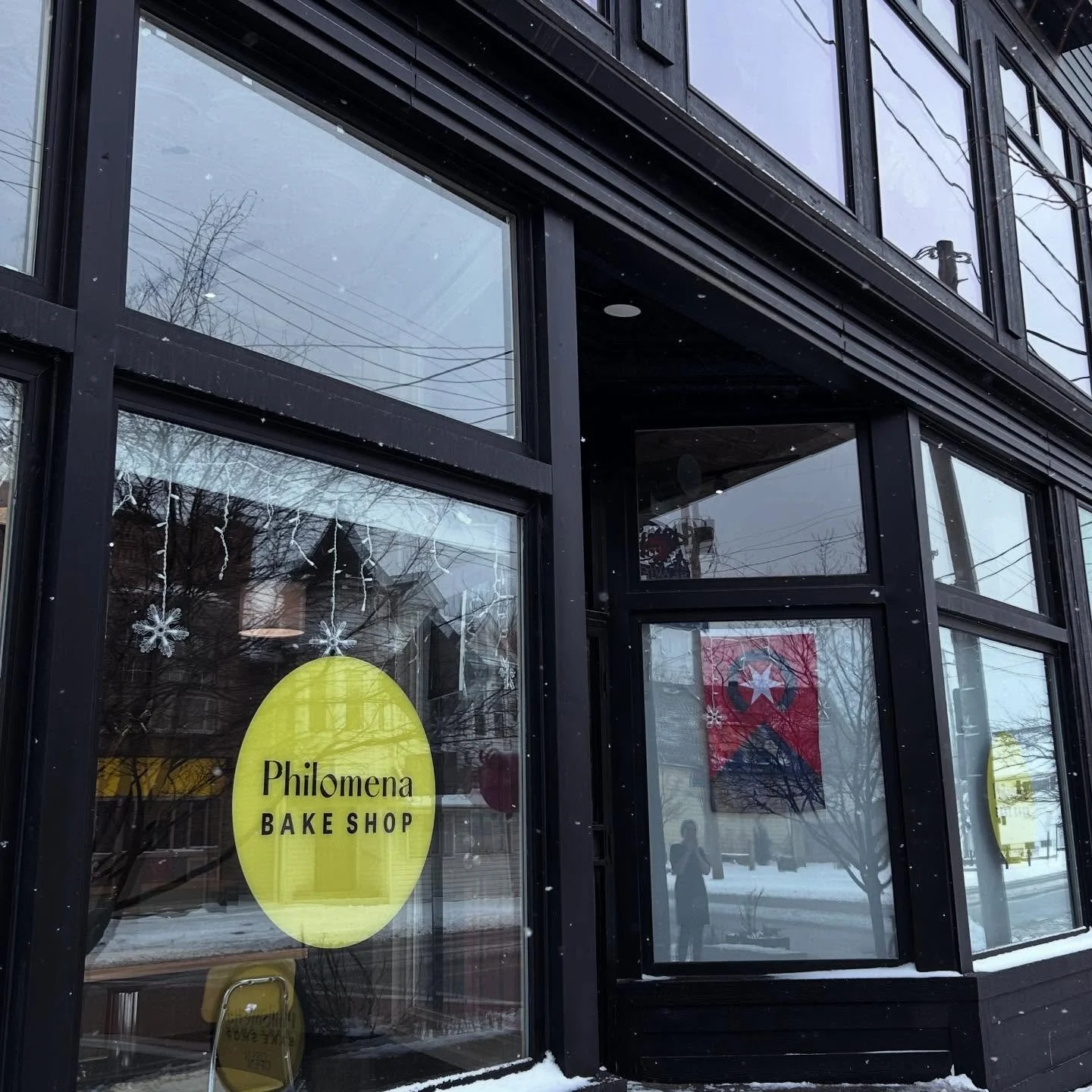 We're open! Today until 6pm and Saturday the 3rd from 11am to 5pm. 

Then we're closed for a baker's holiday and will reopen for walk in customers in Thursday January 15th!

#glutenfree #vegan #vegancleveland #glutenfreecleveland #soyfree