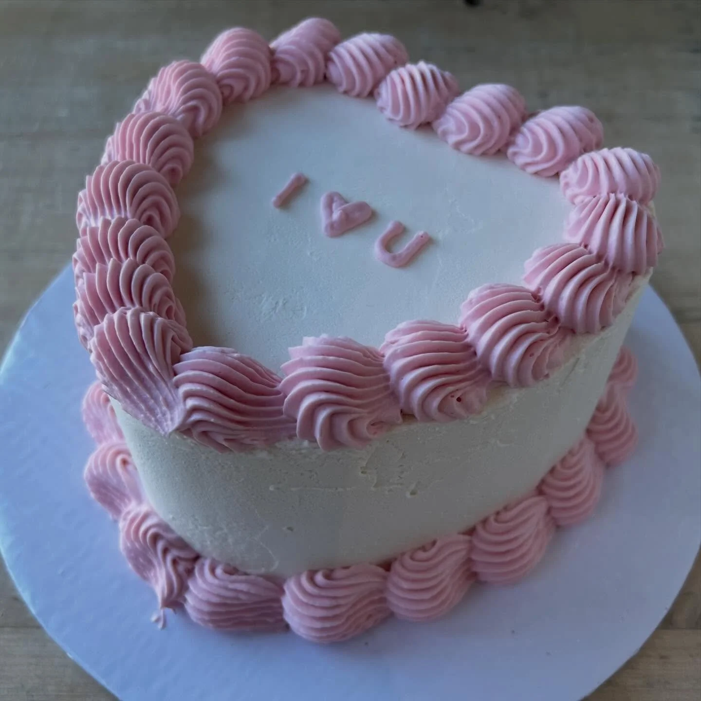 You know it's true 💗

Two layers of chocolate cake, strawberry preserves, vanilla buttercream, and pink piping. Available February 6, 7, 8, 12, 13, 14th. 

All #glutenfree and all #vegan 🌿

Order using the form on our website. Link in bio 💕💋