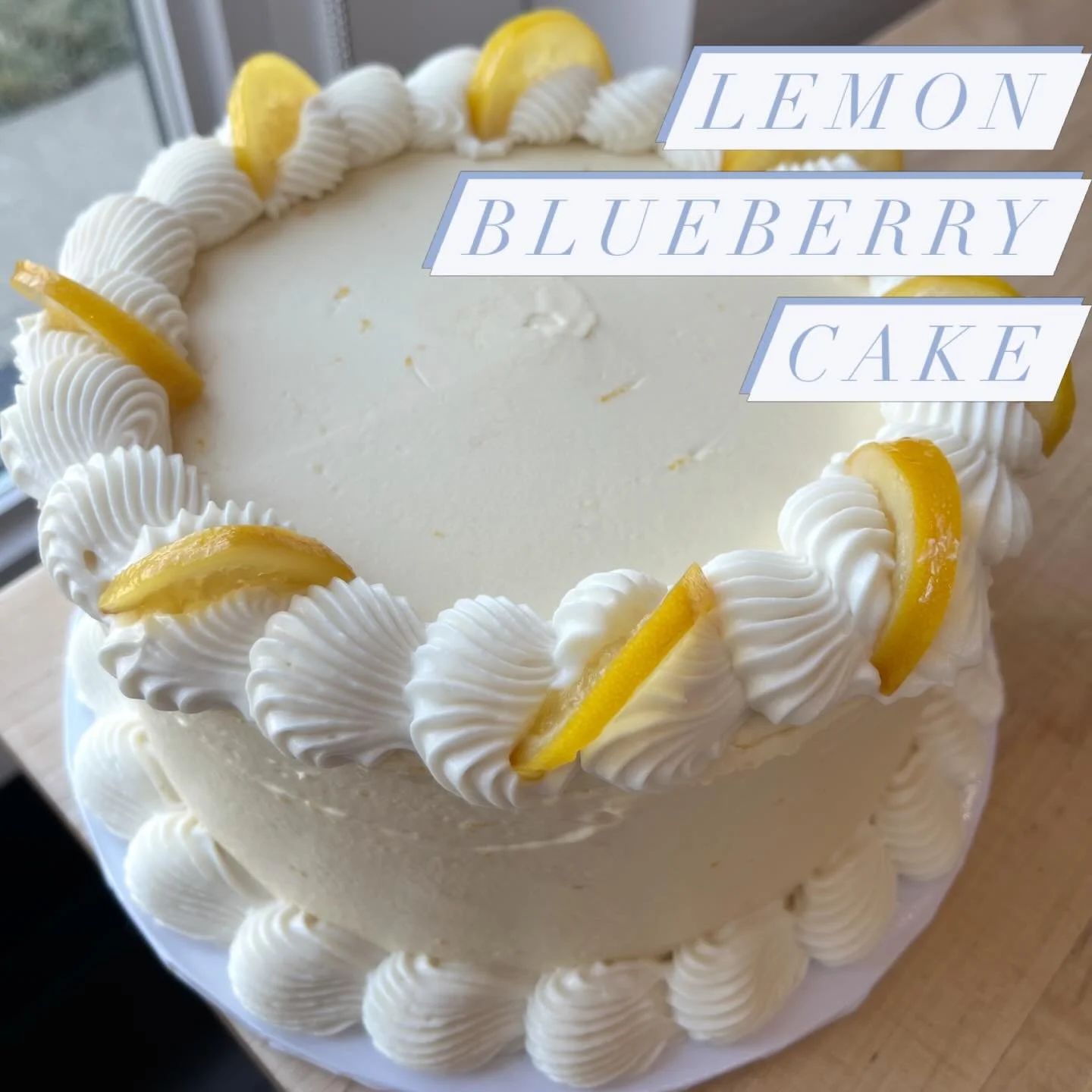 🍋🫐 Available starting this week! 🫐 🍋

Three layers of blueberry almond cake, filled with lemon curd, and finished with lemon buttercream and cute pieces of candied lemon.

There will be cupcakes of this flavor in the case when we open on Thursday