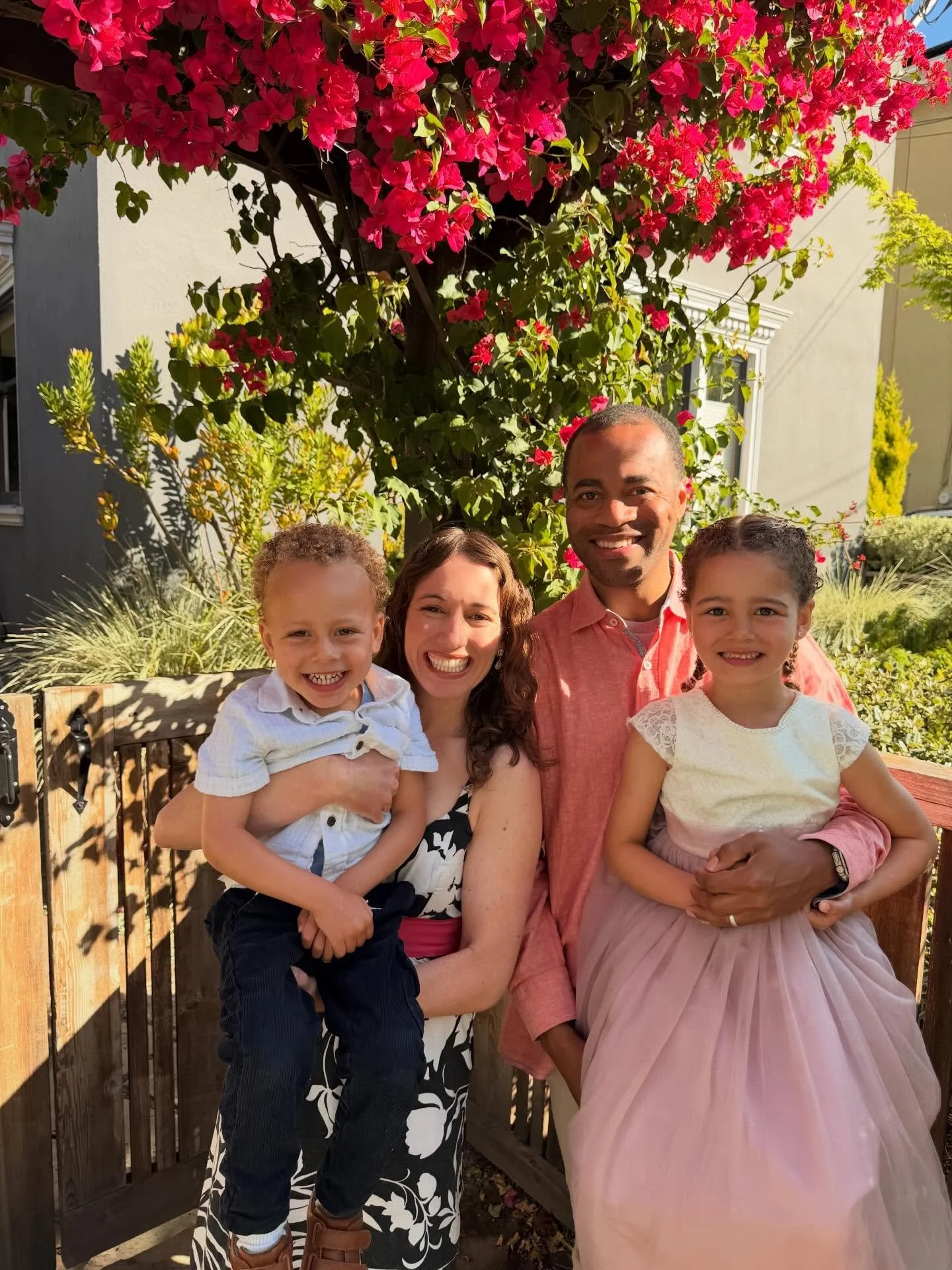 Happy Easter 🐣 Passover ✡️ Earth Month 🌍 to all who celebrate.

This weekend filled my cup in so many ways - family, friends who feel like family, California spring in full bloom, and roughly 100 @kulikulifoods superfood waffles that absolutely sto