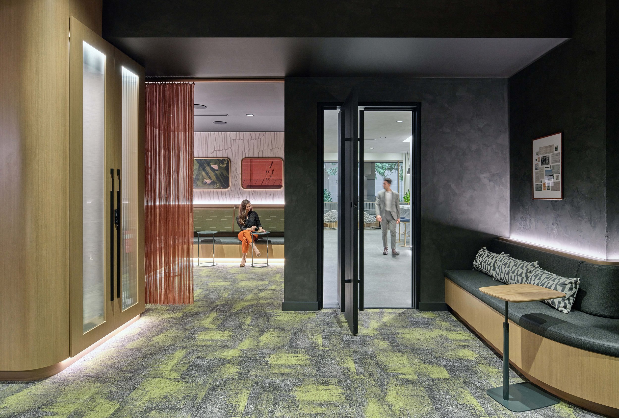 10800 Plaza_ (15).jpg