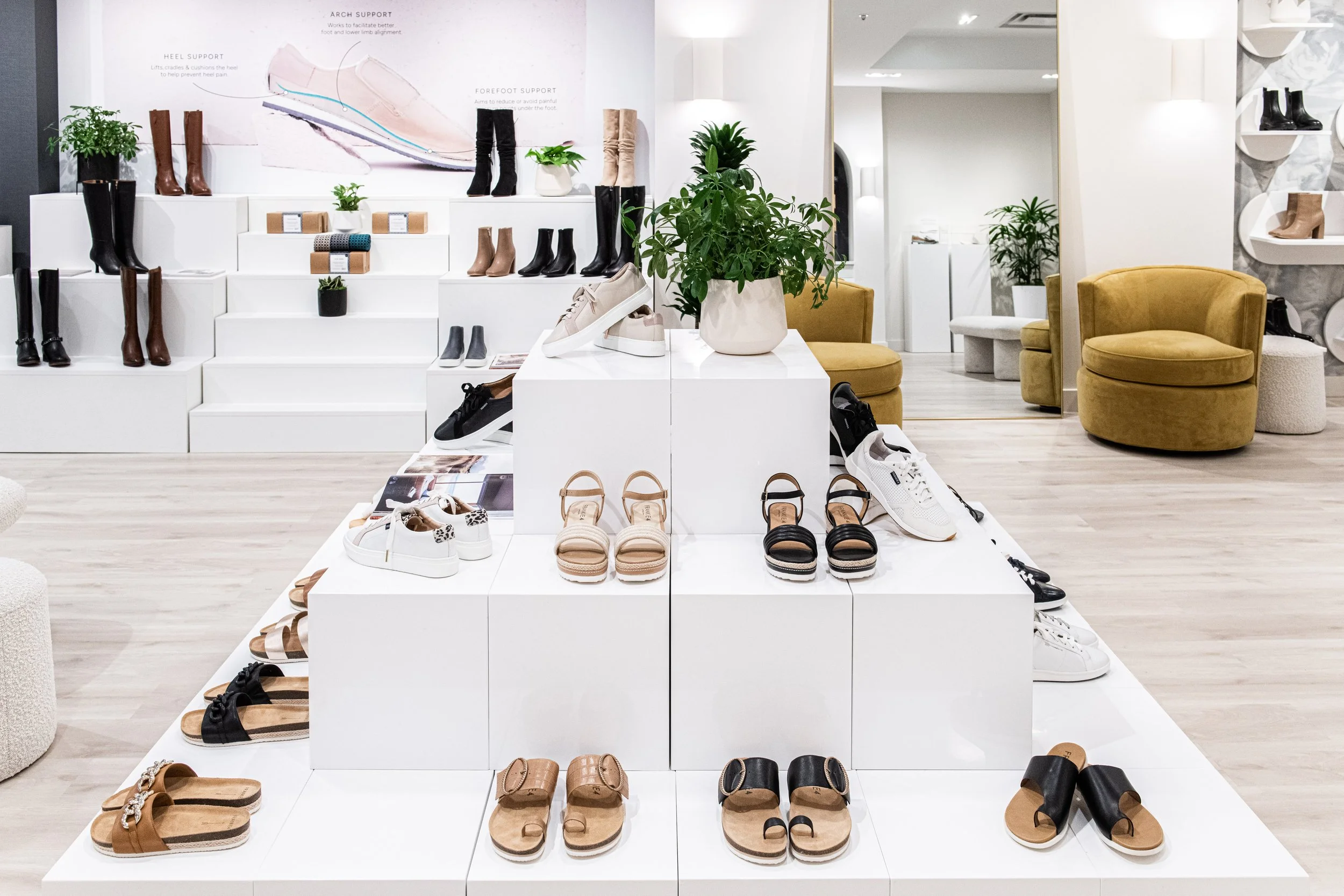 Frankie4_Bellevue Sq (53).jpg