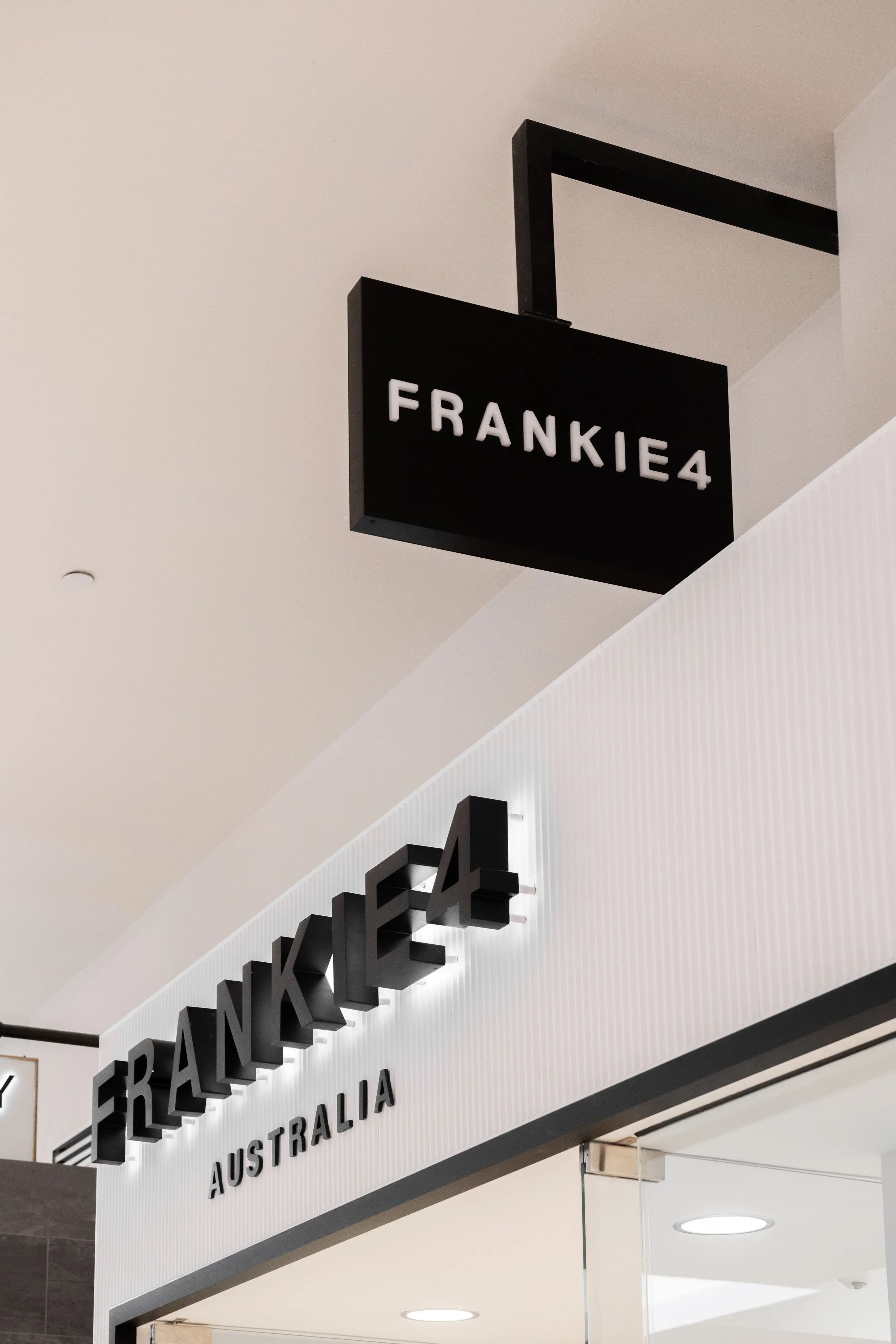Frankie4_Bellevue Sq (7).jpg