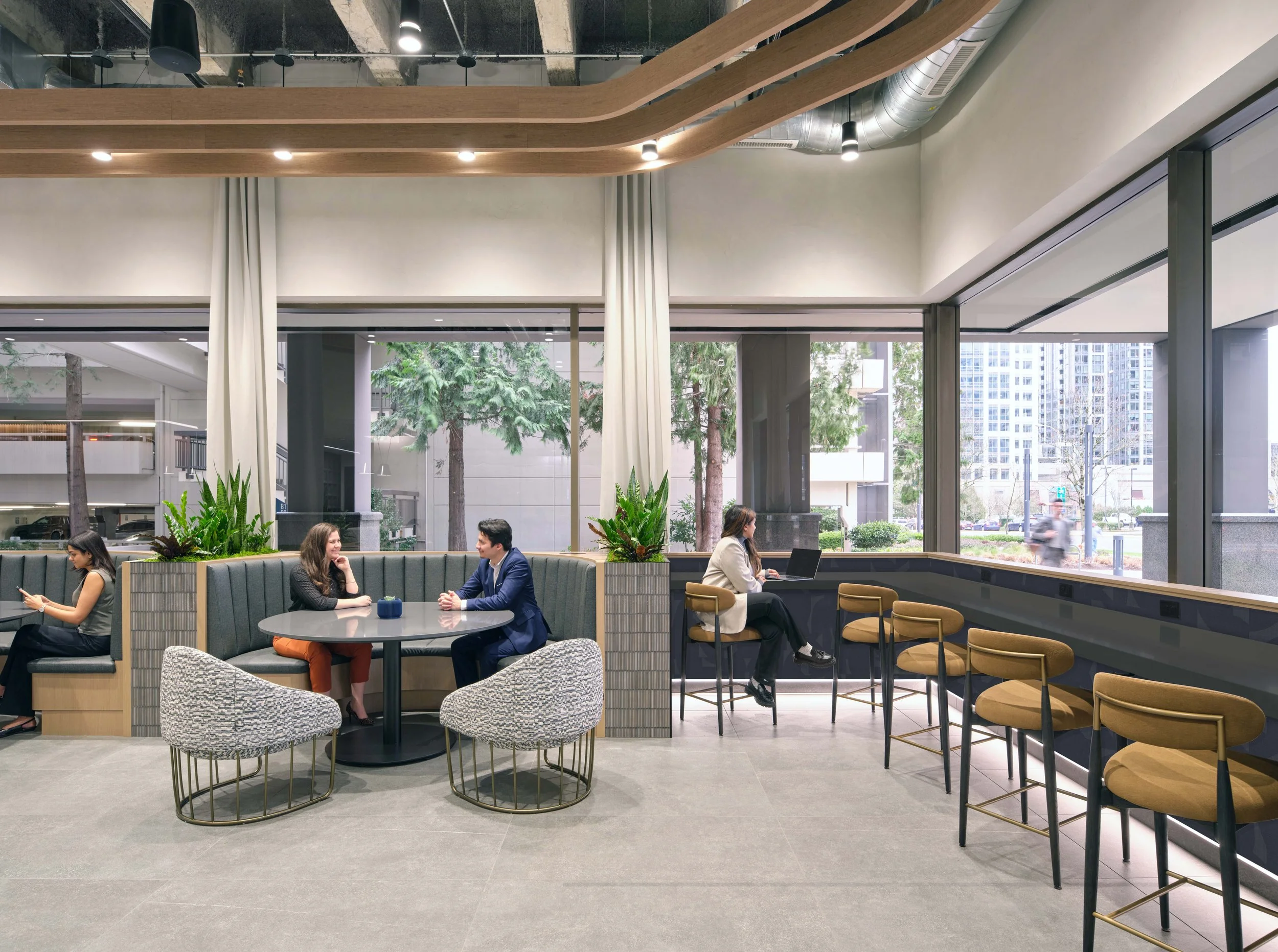10800 Plaza_ (17).jpg