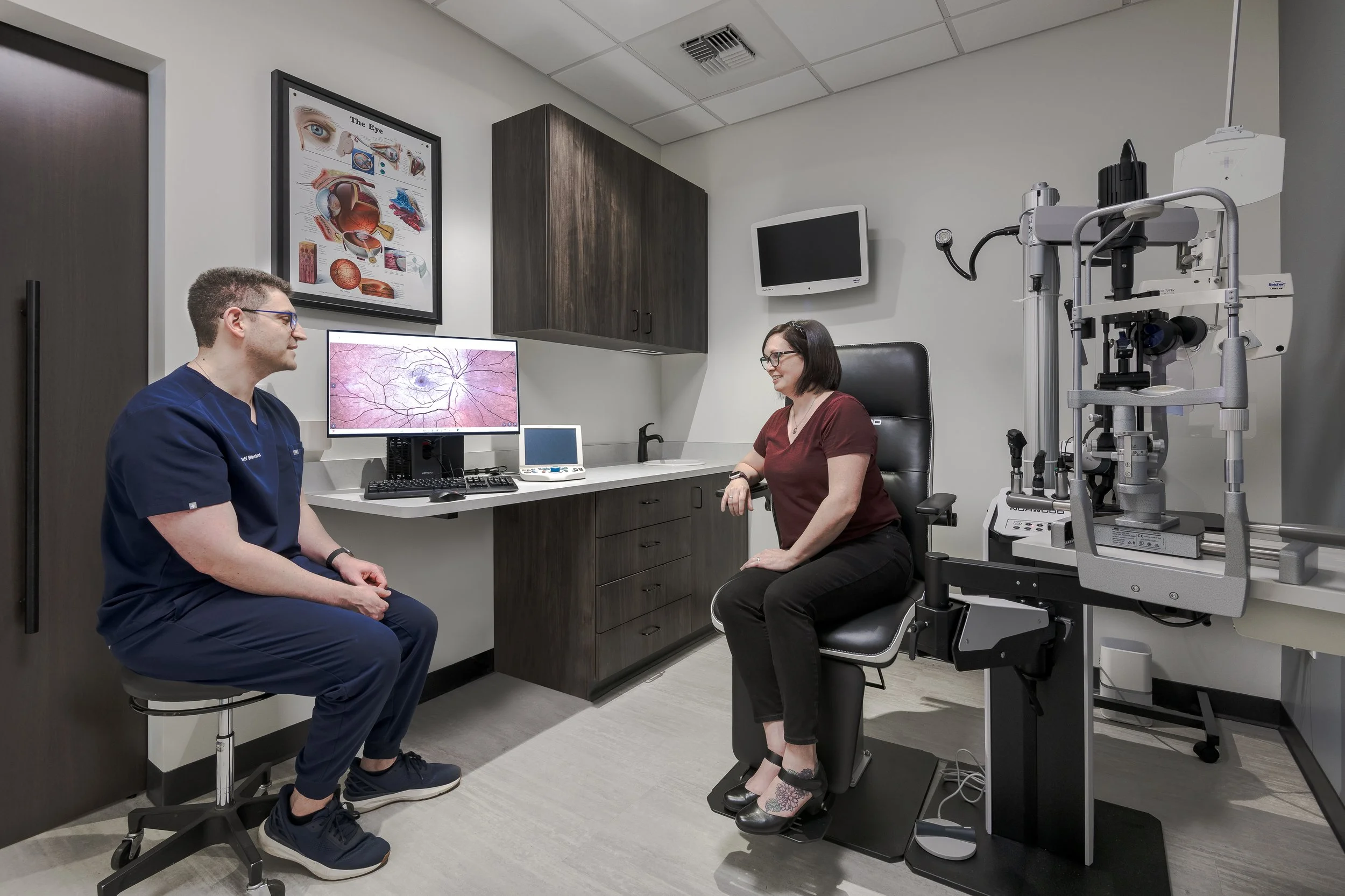 Redmond Eye Clinic (8).jpg