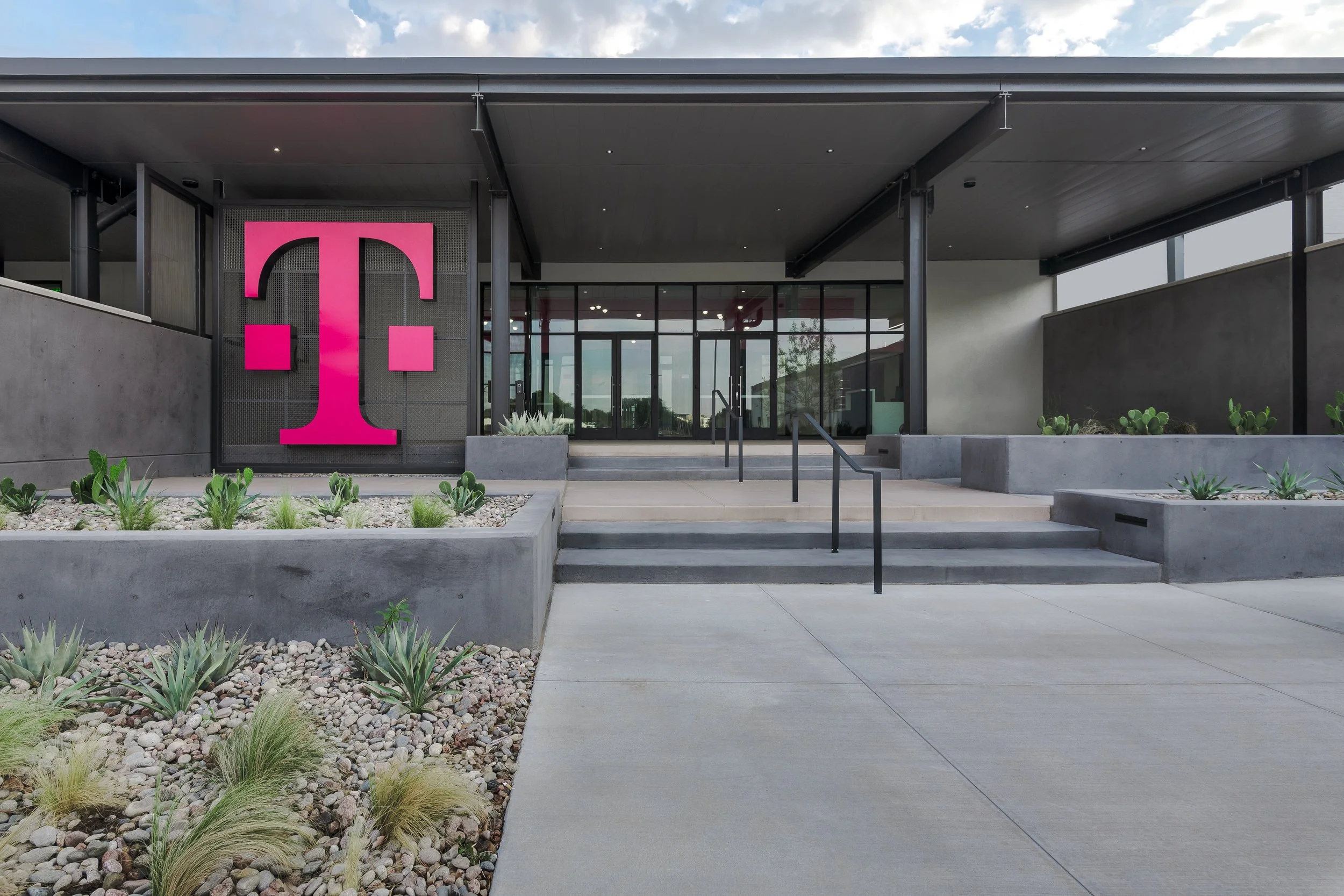 T-Mobile Dallas CEC (1).jpg