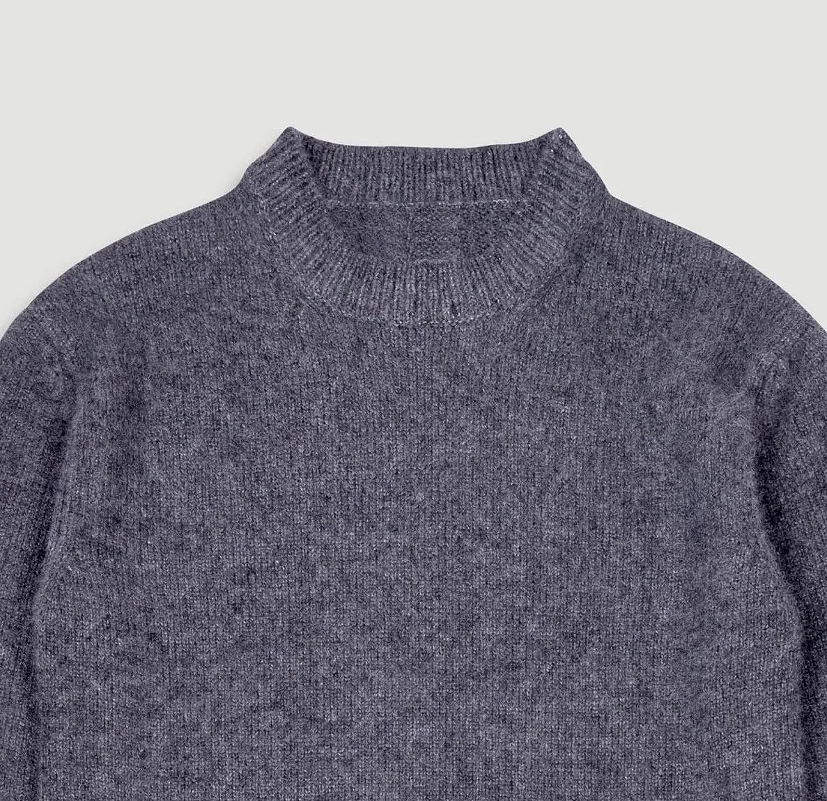 AW-25-07-PLAIN-CREW-NECK-_-5-PLY-SILK-CASHMERE-_-COLOR-THUNDER-_-CIF-%25EF%25BF%25BD-242.00-_-EU-LANDED-289-E-_-AVAILABLE-IN-3-PLY-SILK-CASHMERE-CIF-%25EF%25BF%25BD-199.jpg