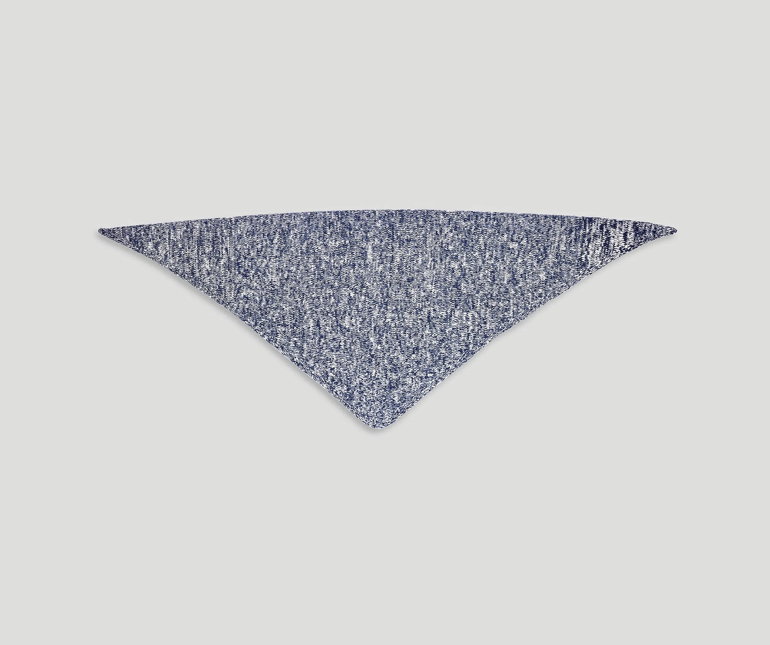 AW-25-60-%28-OPENED%29-TRIANGLE-SCARF---55-X-150-%28-CM-%29-_-6-PLY-CASHMERE-_-COLOR-MIDNIGHT-%26-IVORY--_-CIF-%EF%BF%BD-91.00-_-EU-109-%E2%82%AC.jpg