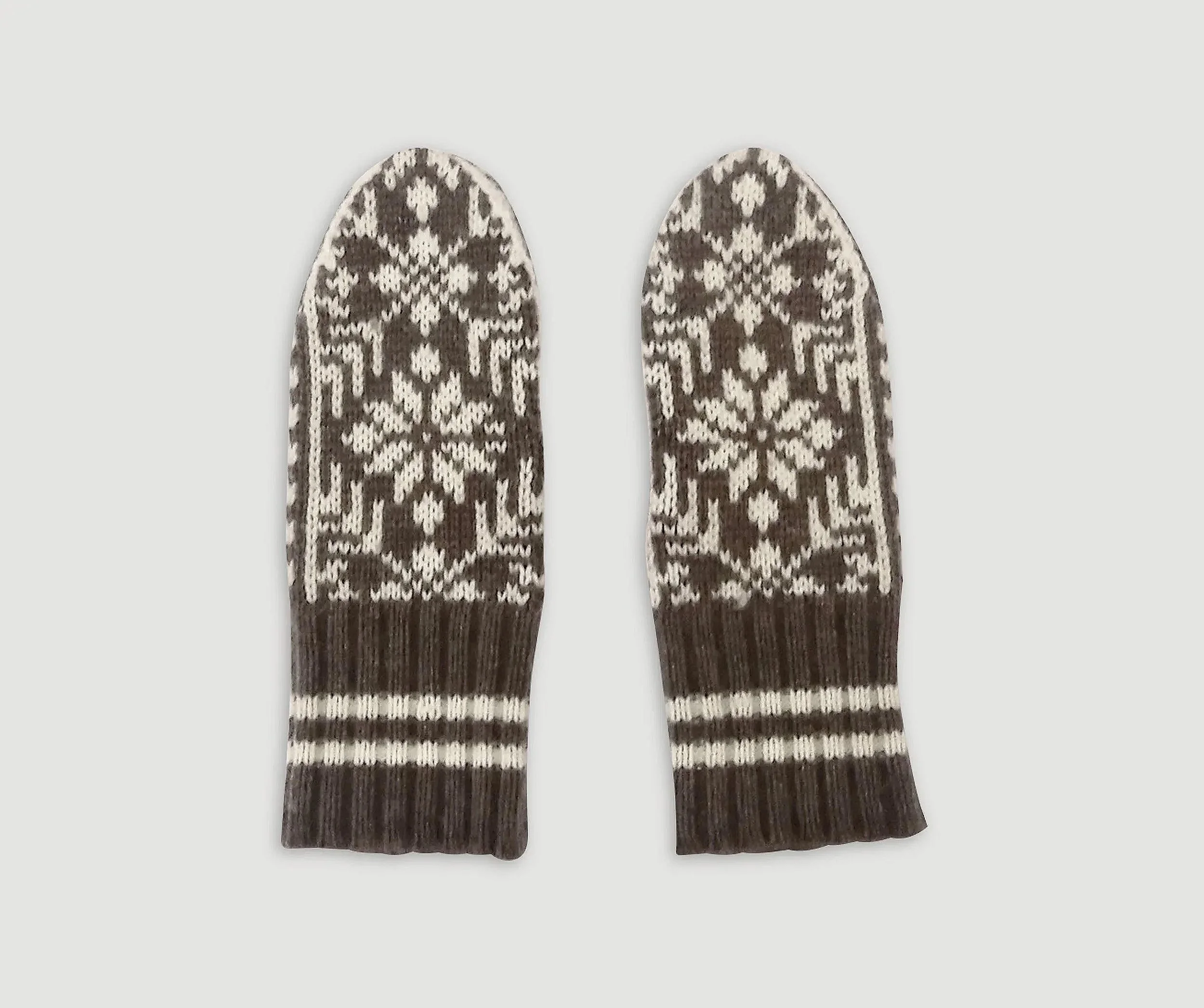 LEAF MITTENS