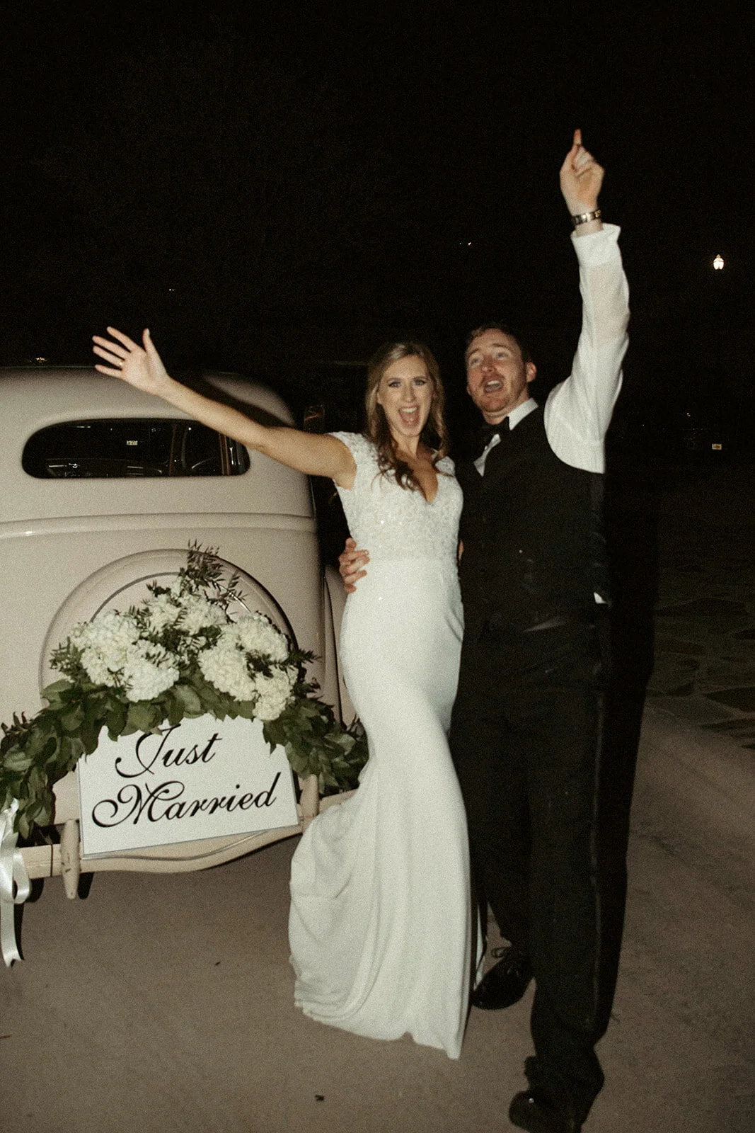 SteritzWedding_TheLaurelGrapevineTX_MadisonKatlinPhotography-6.jpg