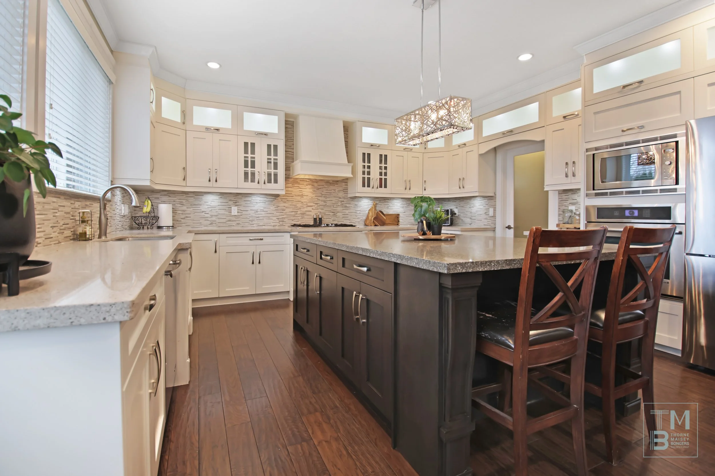5 Kitchen1.jpg