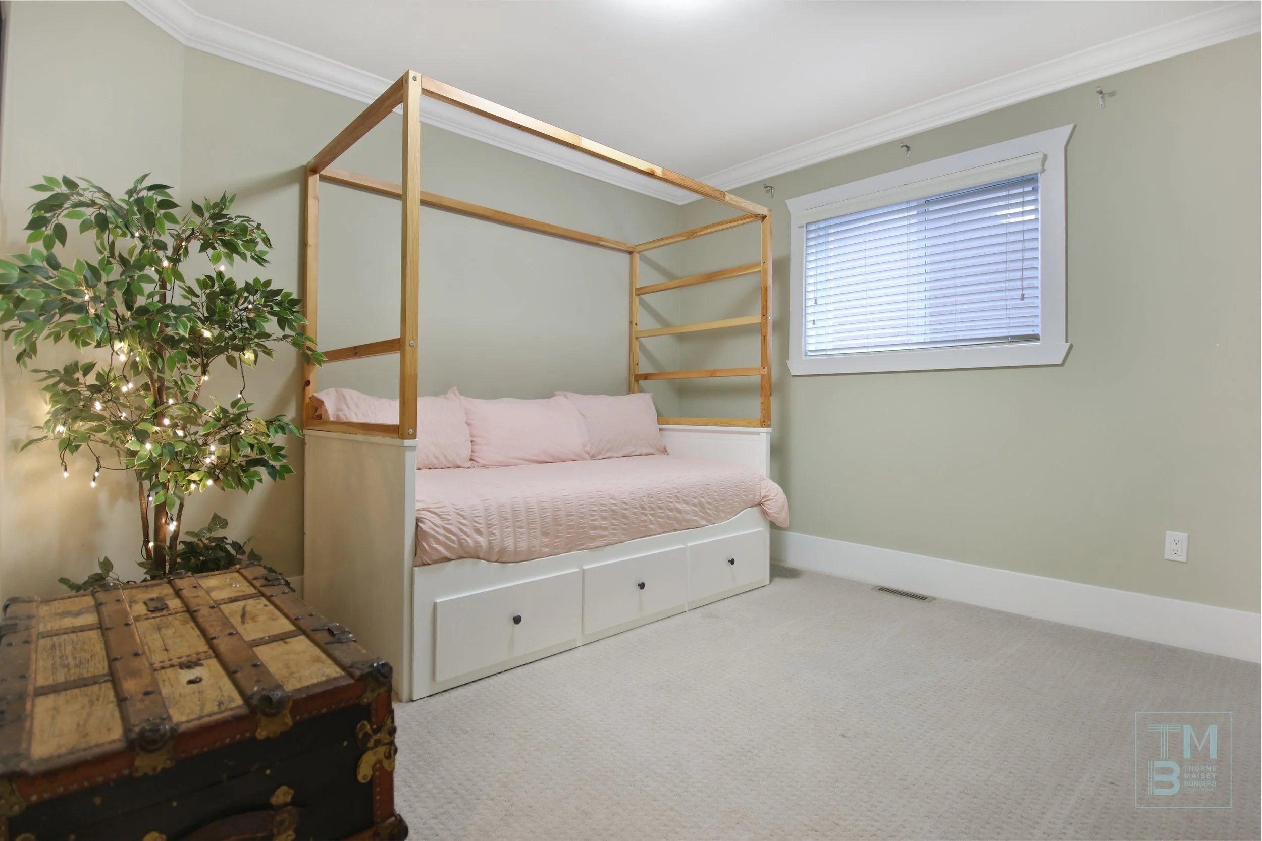 26 GuestBdrm.jpg