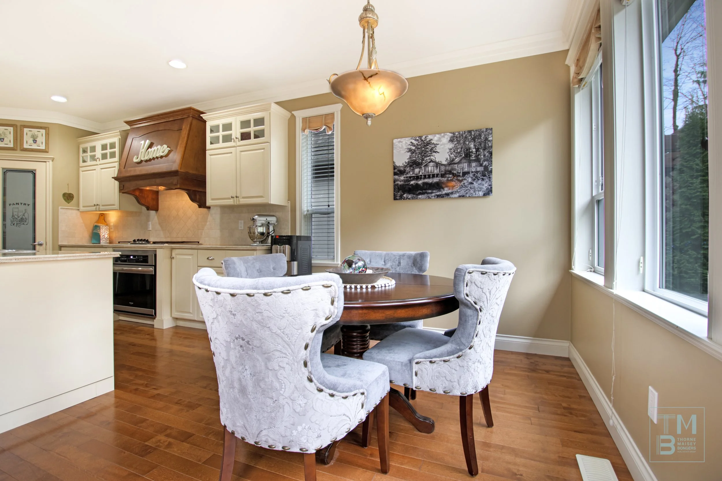 9 EatingKitchen1.jpg