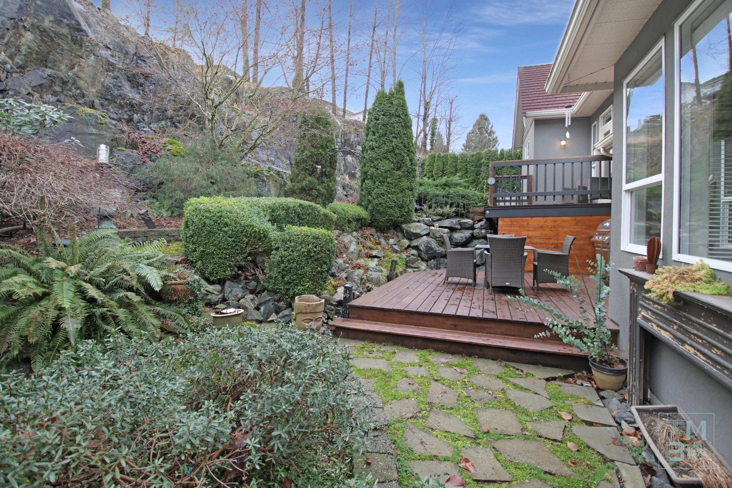 37 backyardPatio.jpg