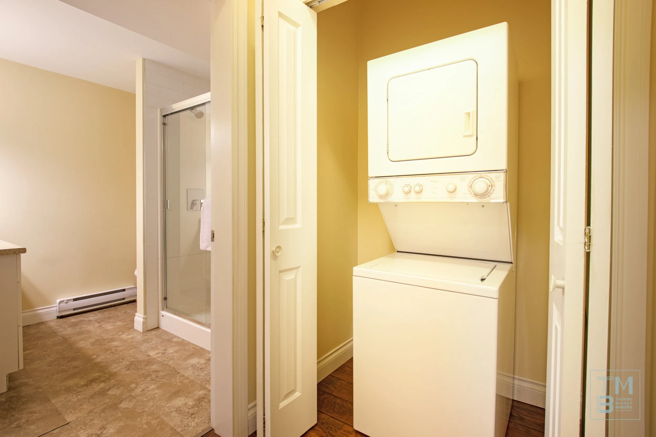35 suiteLaundry.jpg