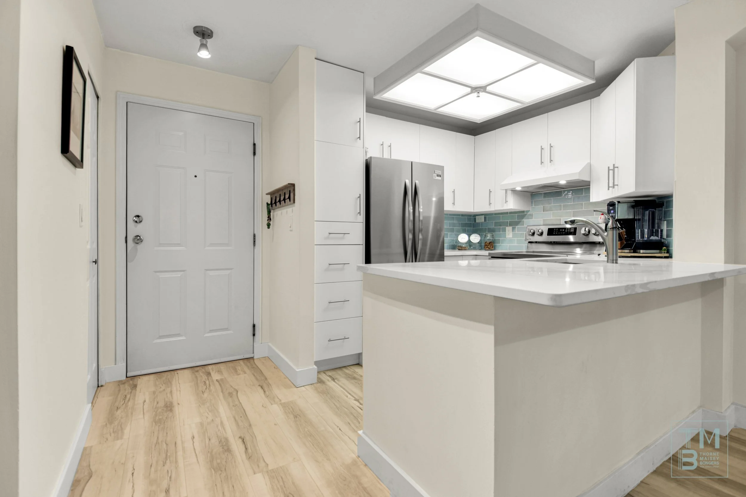 5. KitchenEntry.jpg