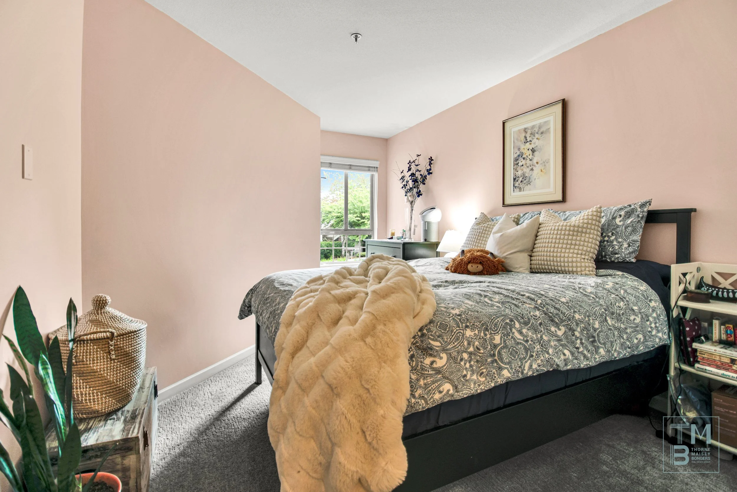 17. GuestBdrm.jpg