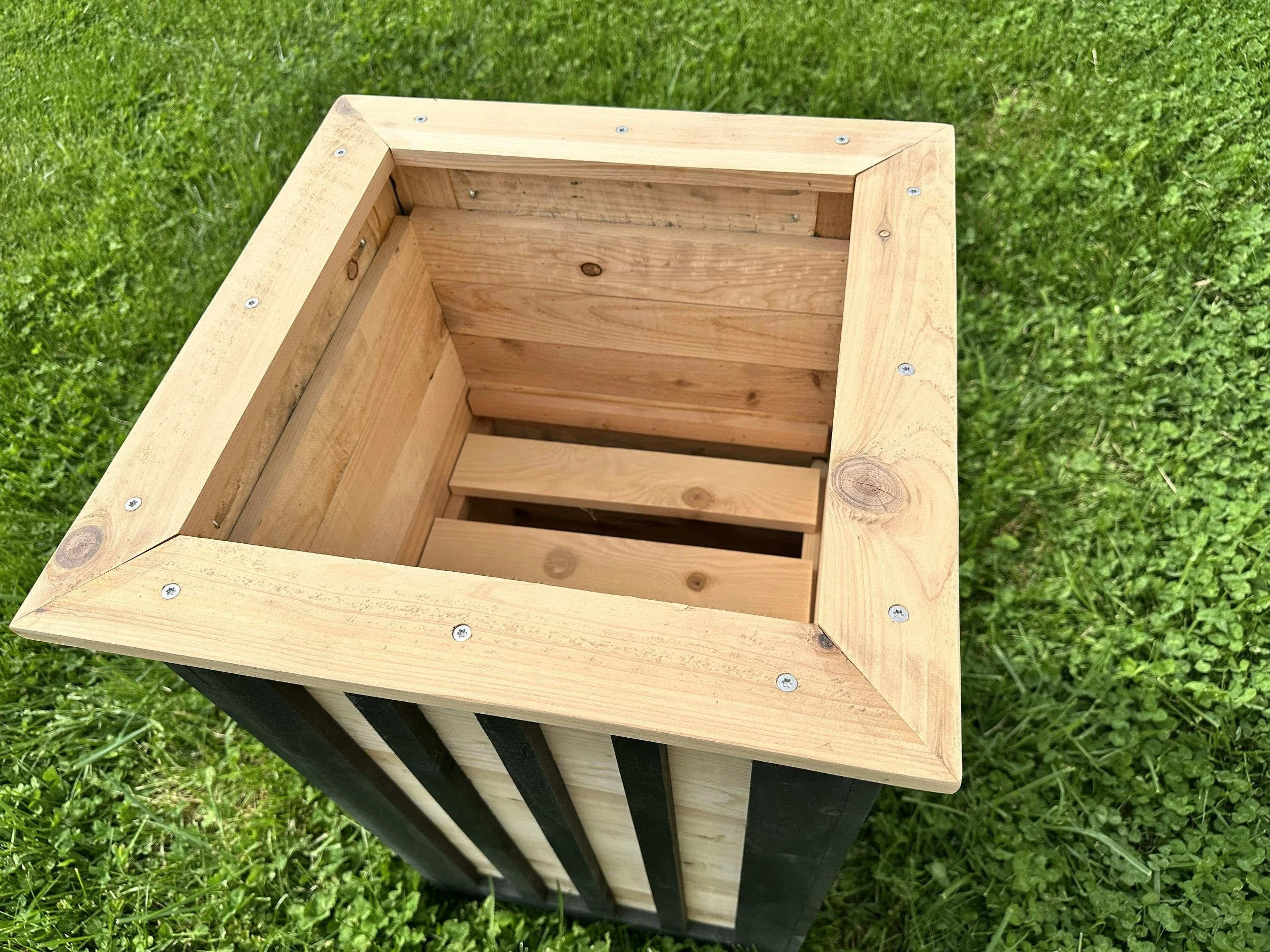 planter - tall (inside).jpg