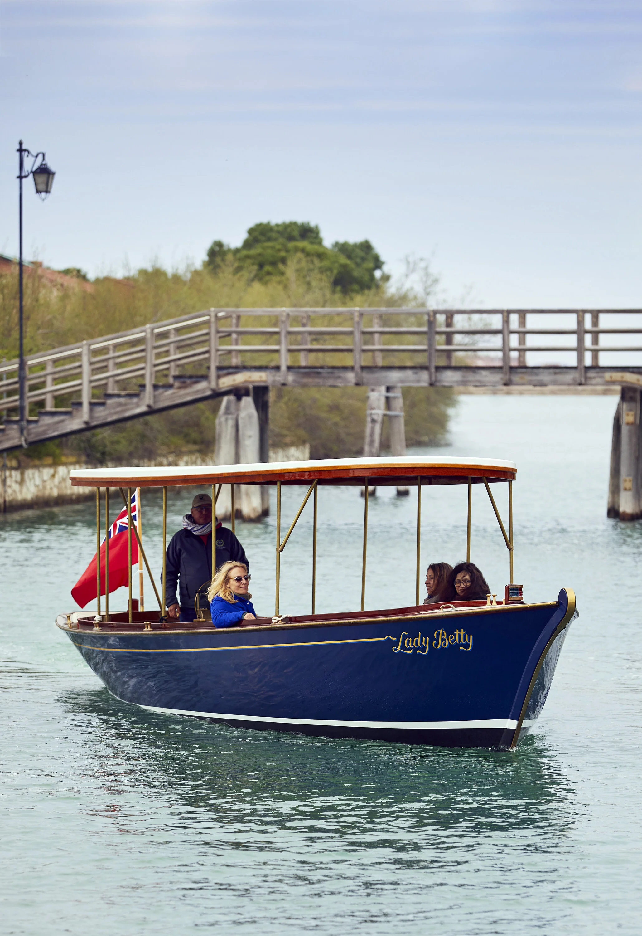 Venetian Electric Boats: Clean Classic Charters - AI generated hero